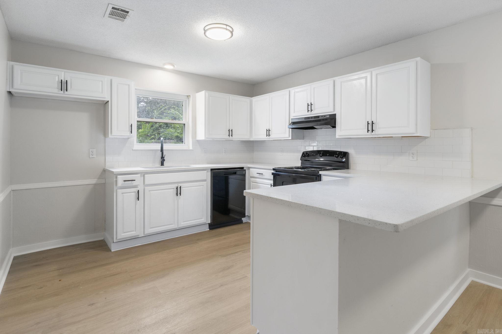 27 Single Oaks Drive Sherwood, AR 72120