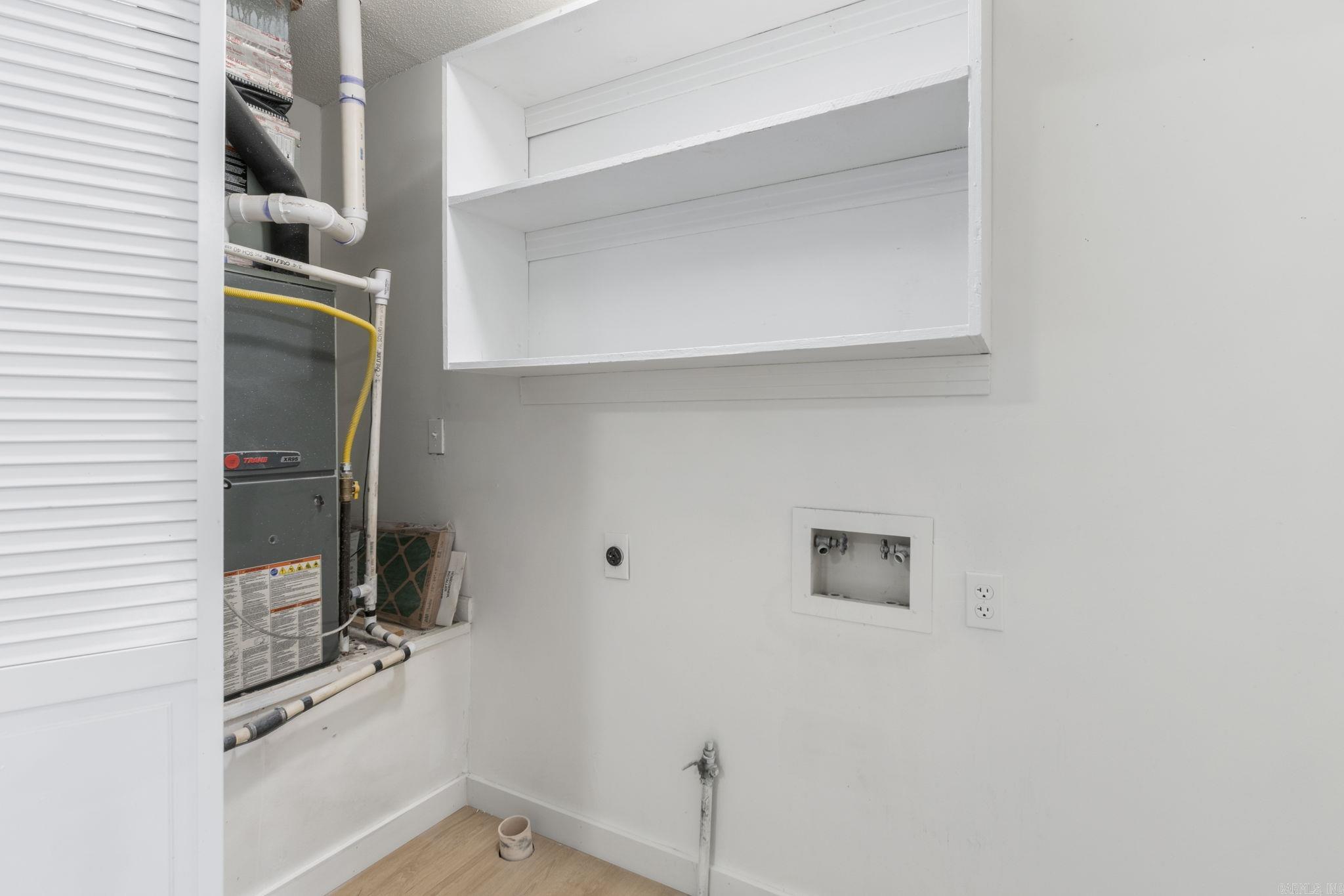 27 Single Oaks Drive Sherwood, AR 72120