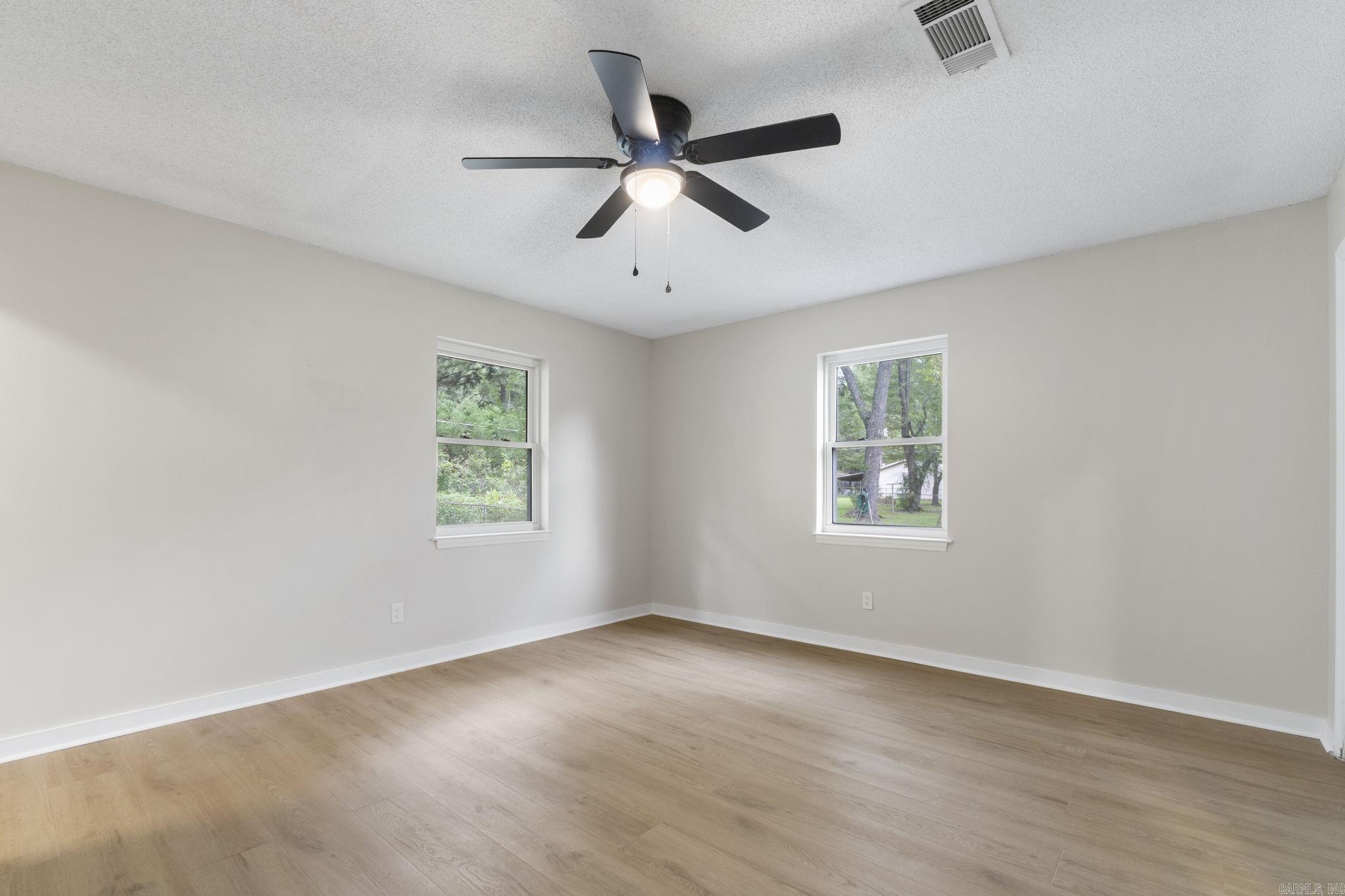 27 Single Oaks Drive Sherwood, AR 72120