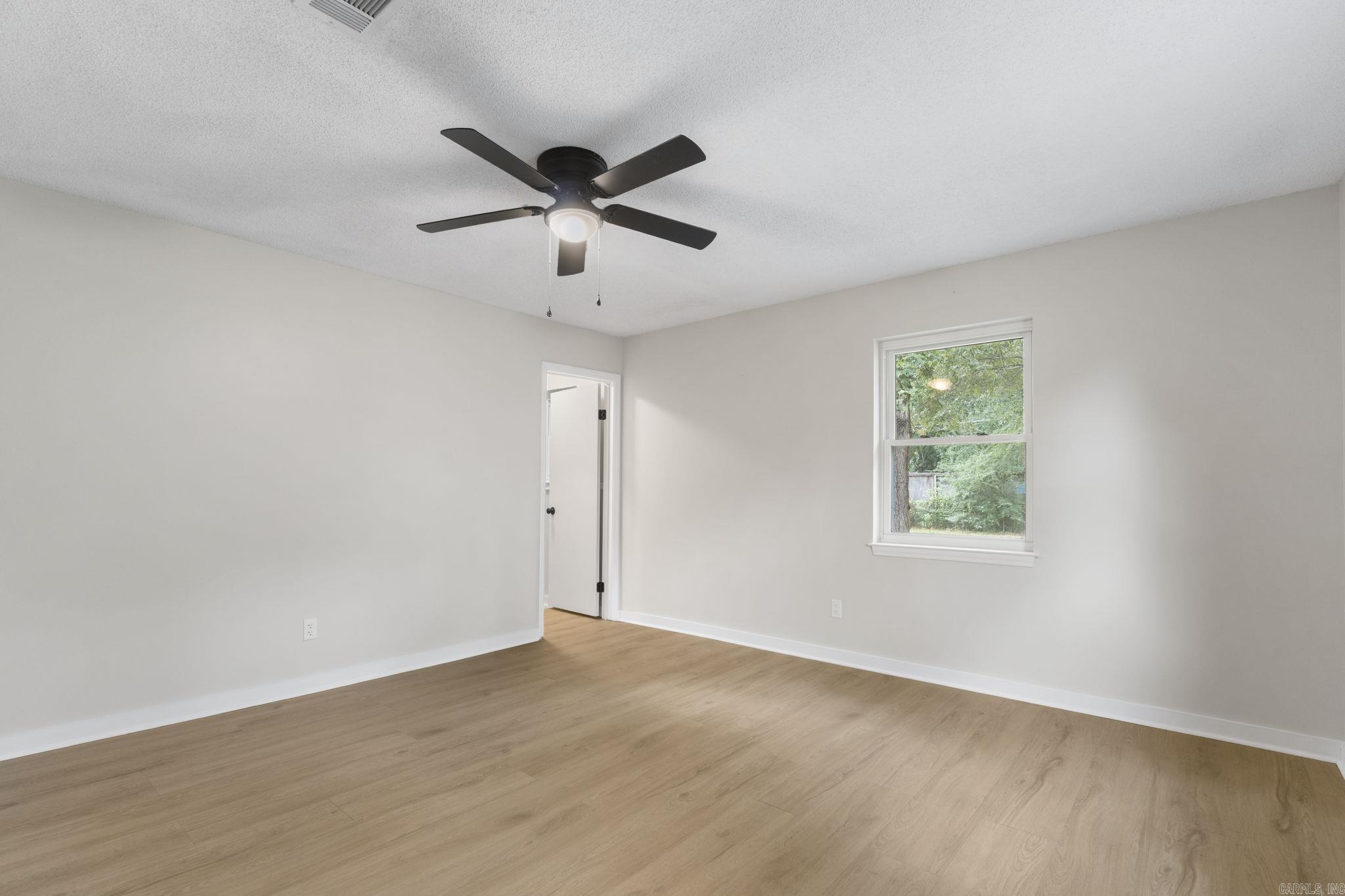 27 Single Oaks Drive Sherwood, AR 72120