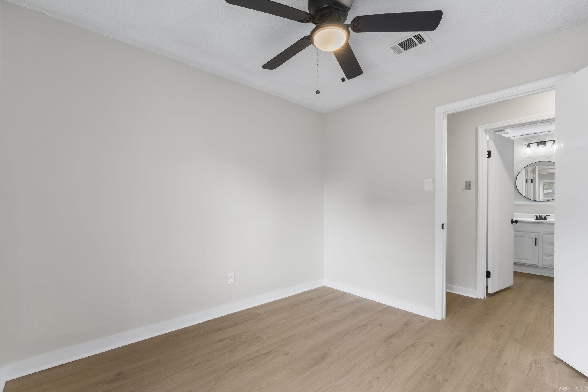 27 Single Oaks Drive Sherwood, AR 72120