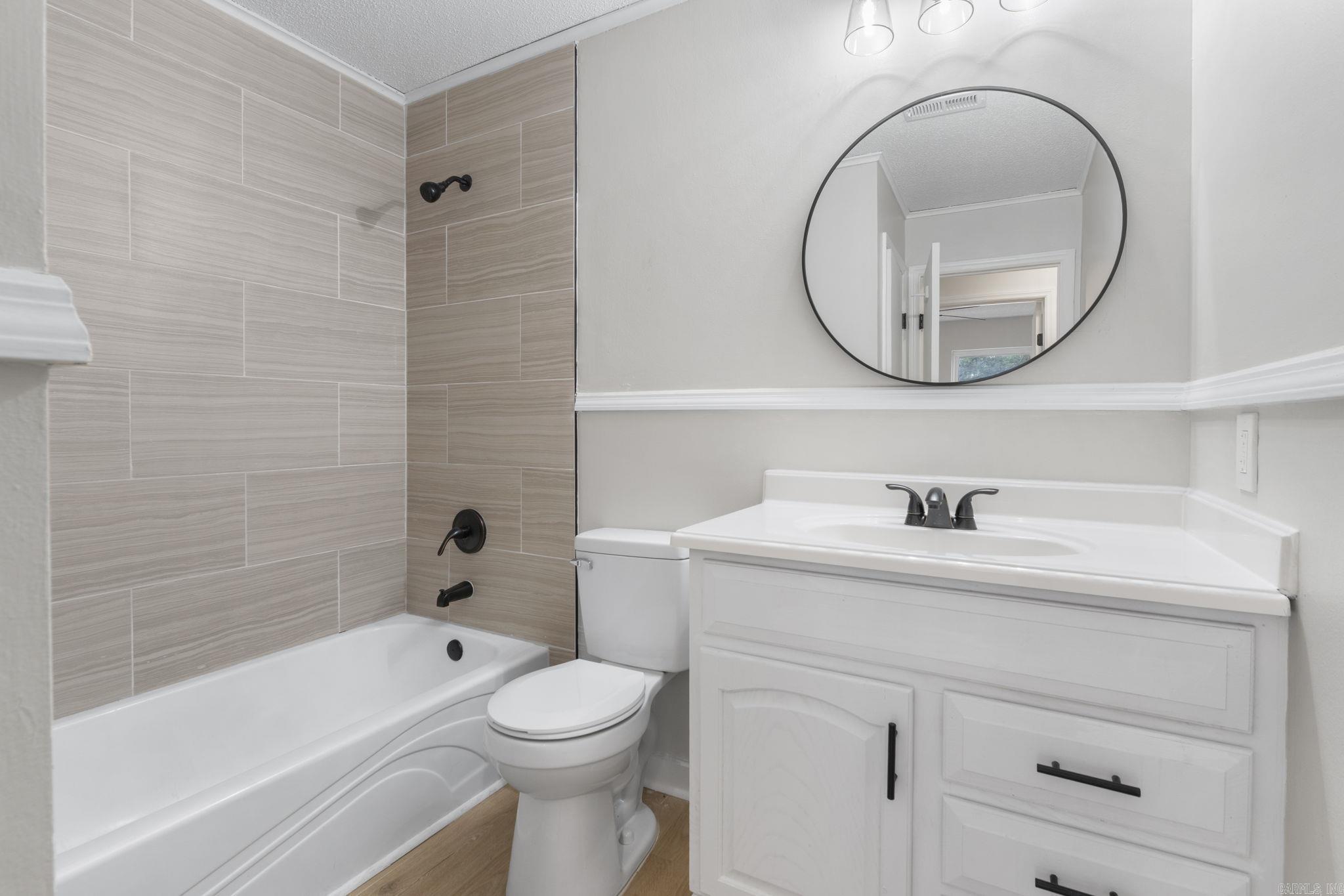 27 Single Oaks Drive Sherwood, AR 72120