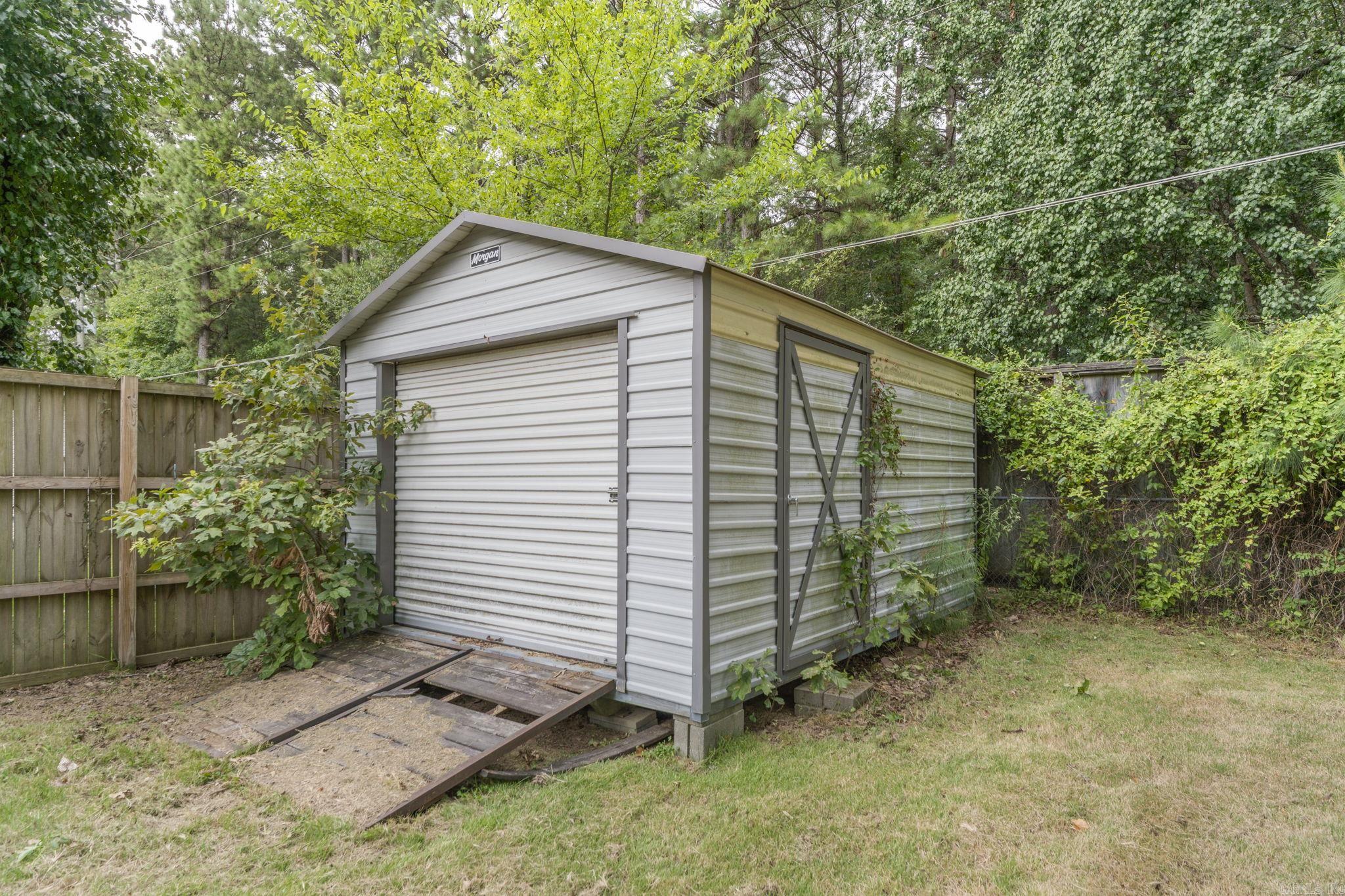 27 Single Oaks Drive Sherwood, AR 72120