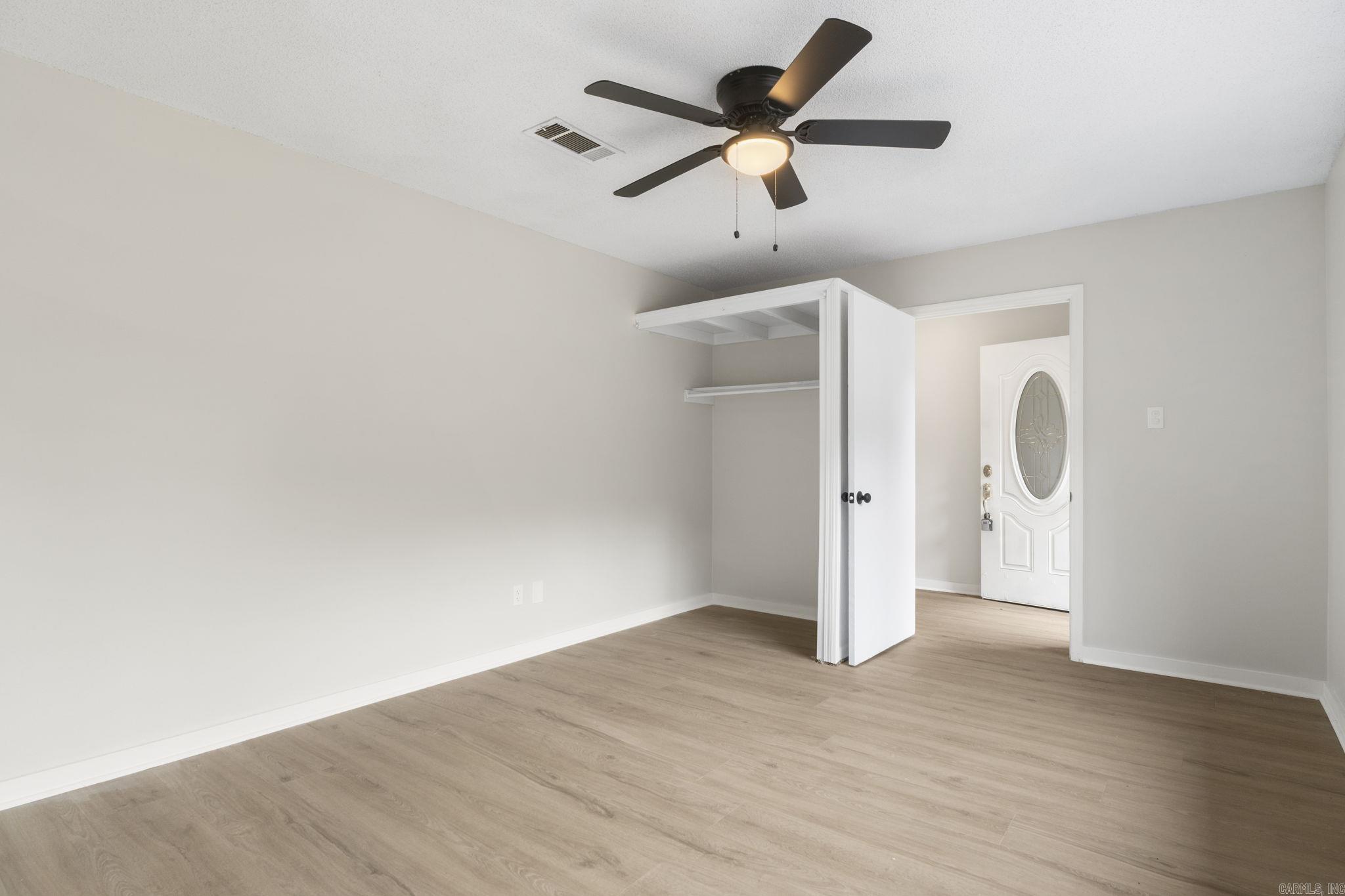 27 Single Oaks Drive Sherwood, AR 72120