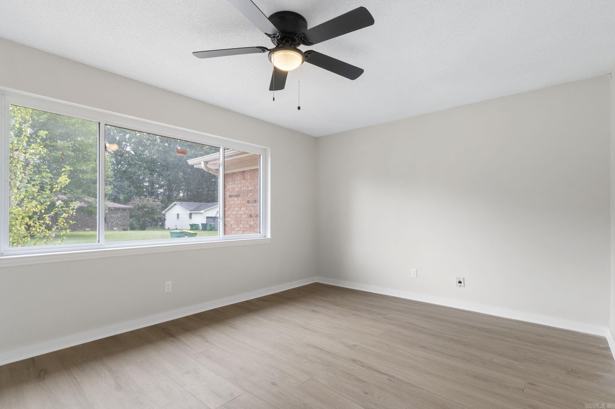 27 Single Oaks Drive Sherwood, AR 72120