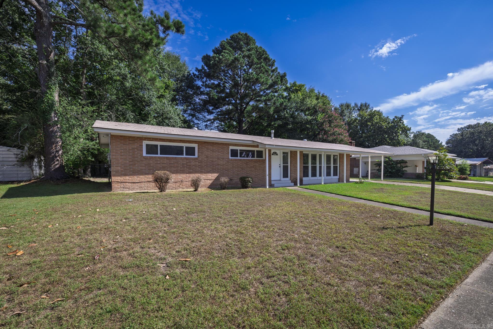 1904 Center  Arkadelphia, AR