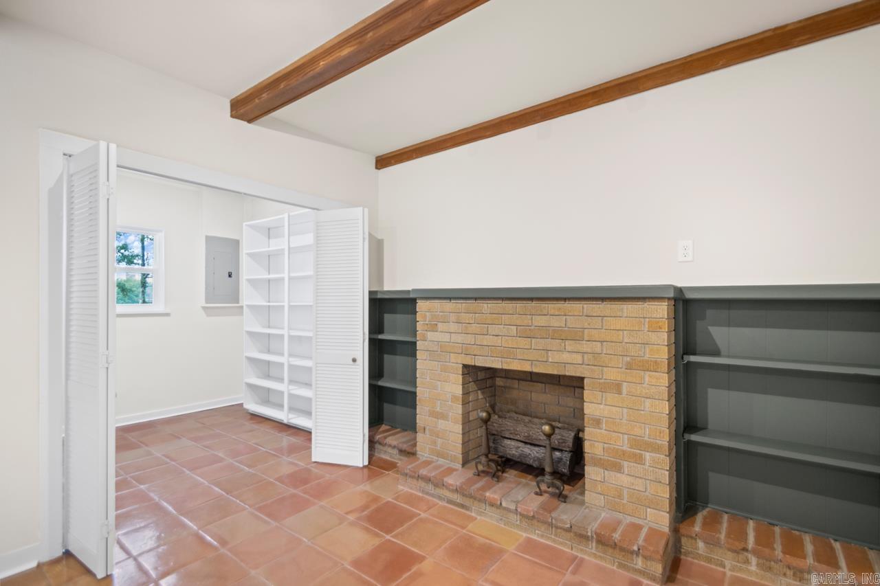 111 N 1st Street Benton, AR 72015