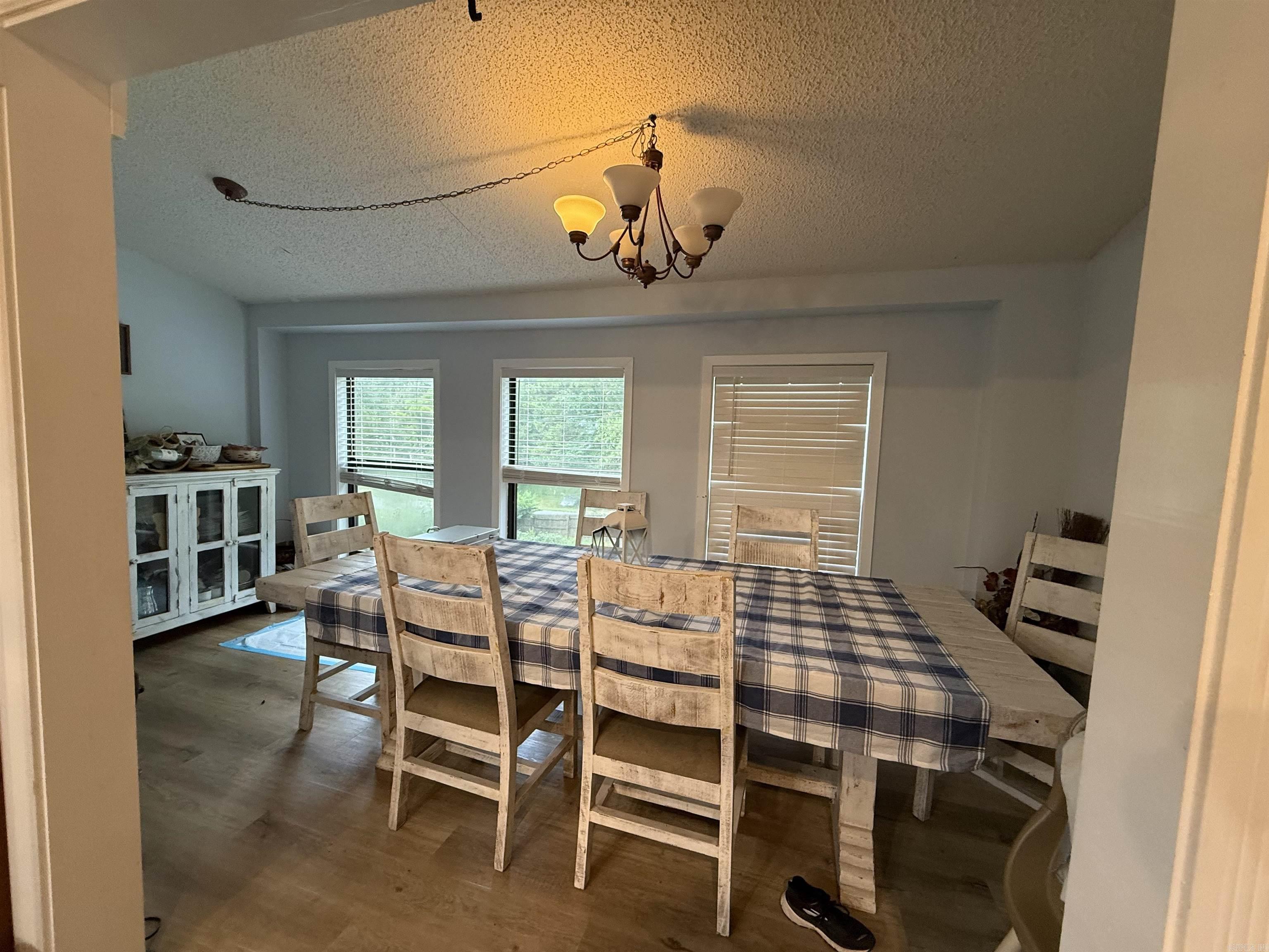 1456 N Washington  Murfreesboro, AR