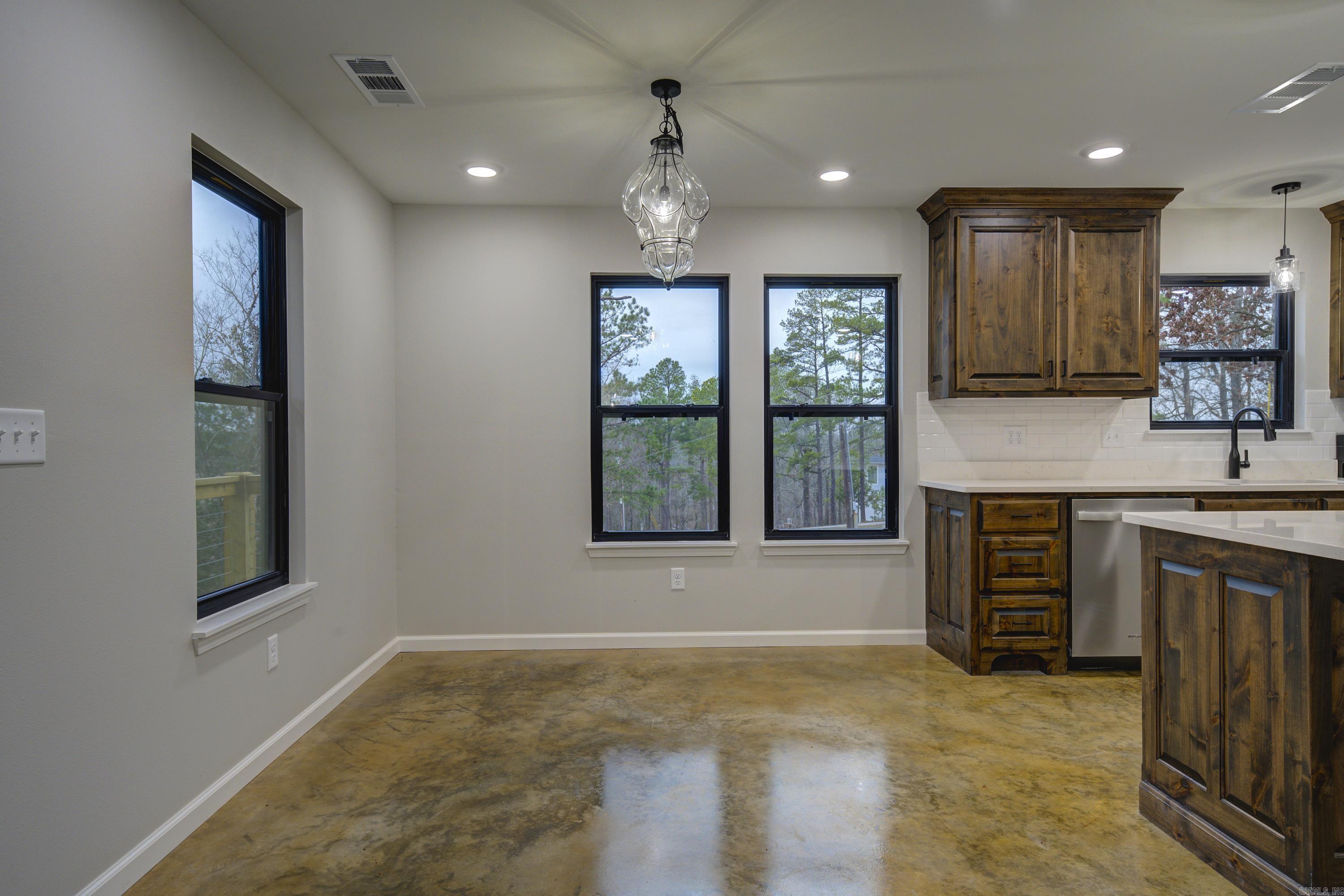 283 Lake Village Dr Murfreesboro, AR 71958