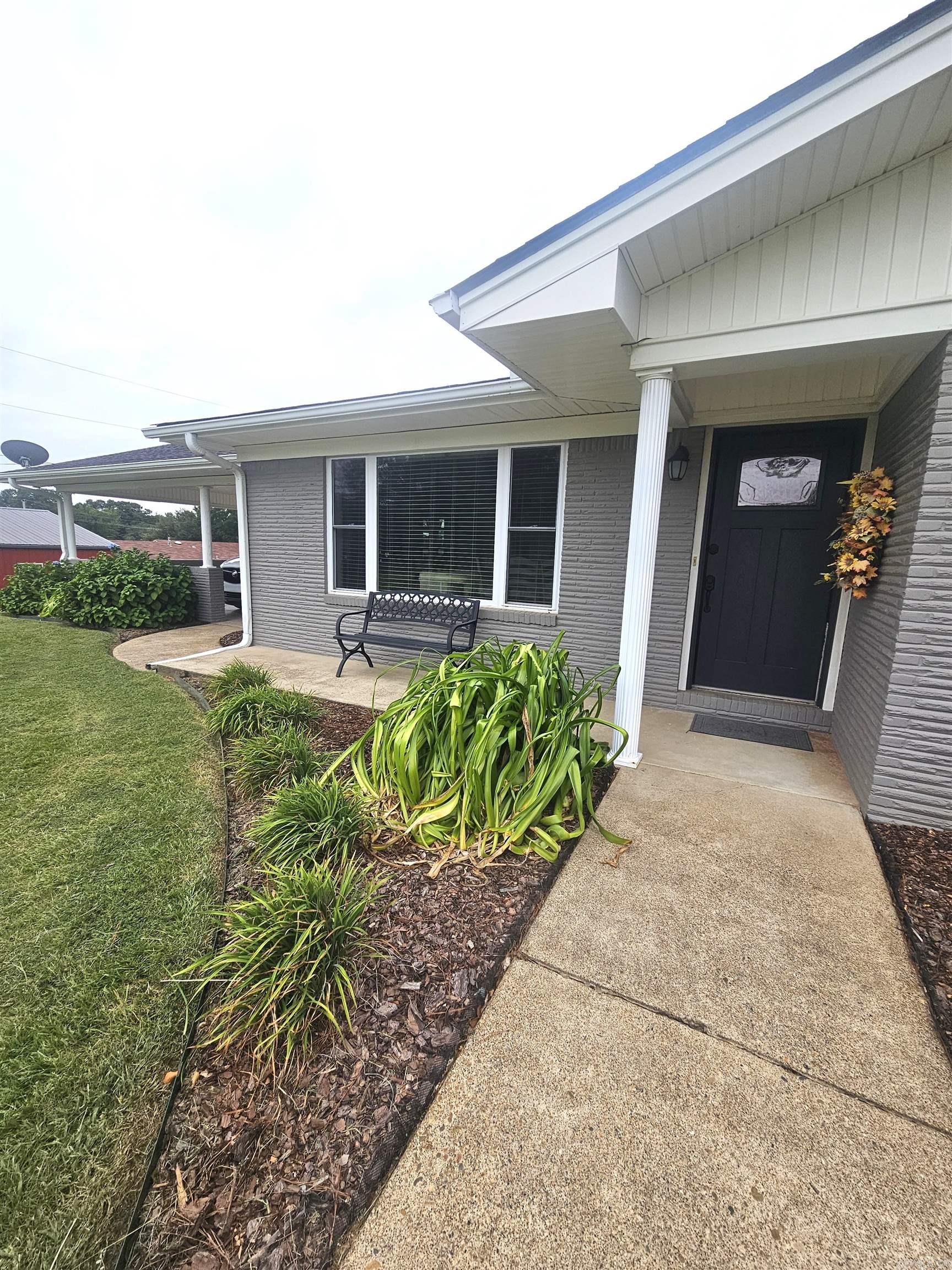 607 N 12th Street Nashville, AR 71852