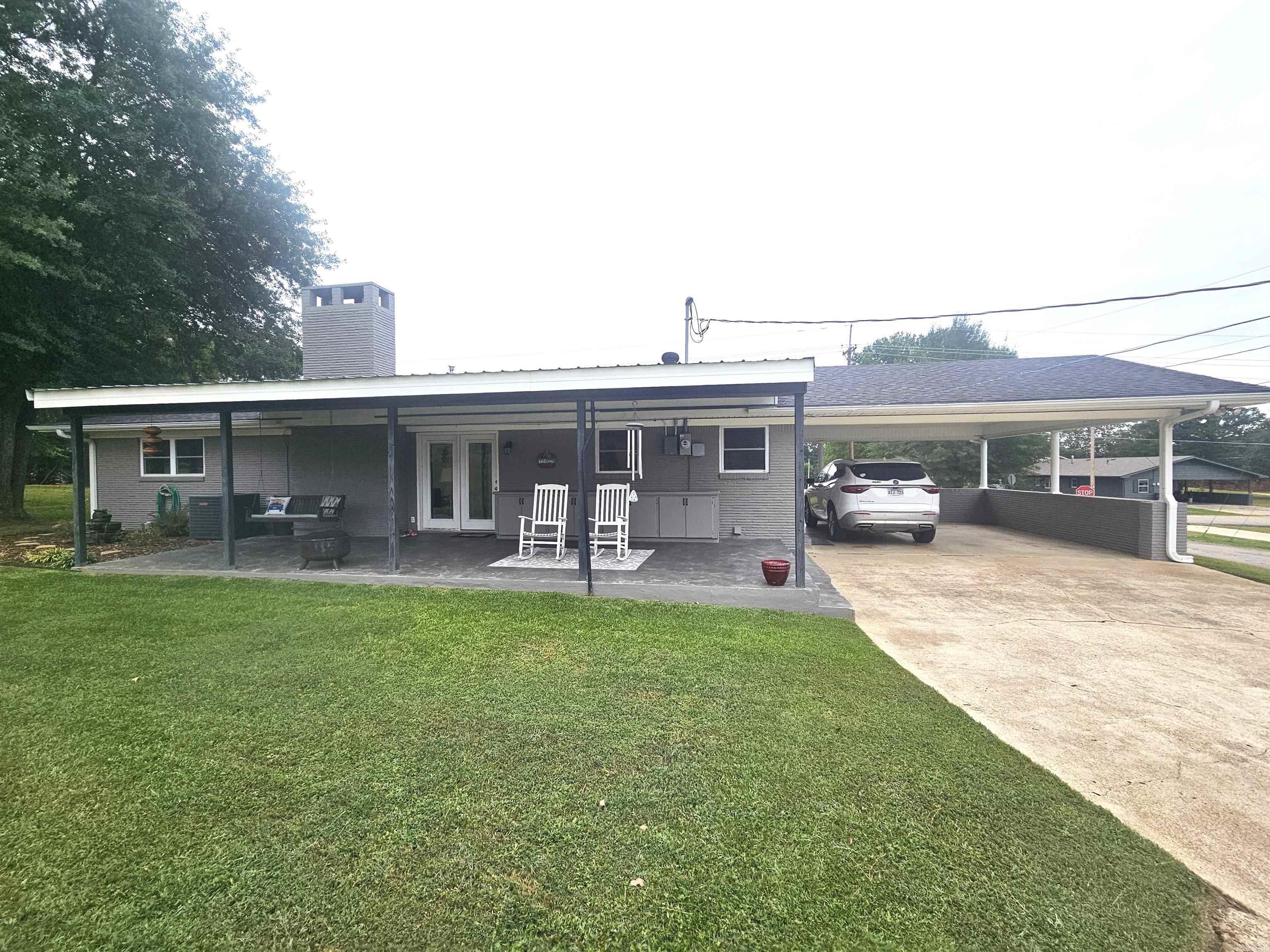607 N 12th Street Nashville, AR 71852
