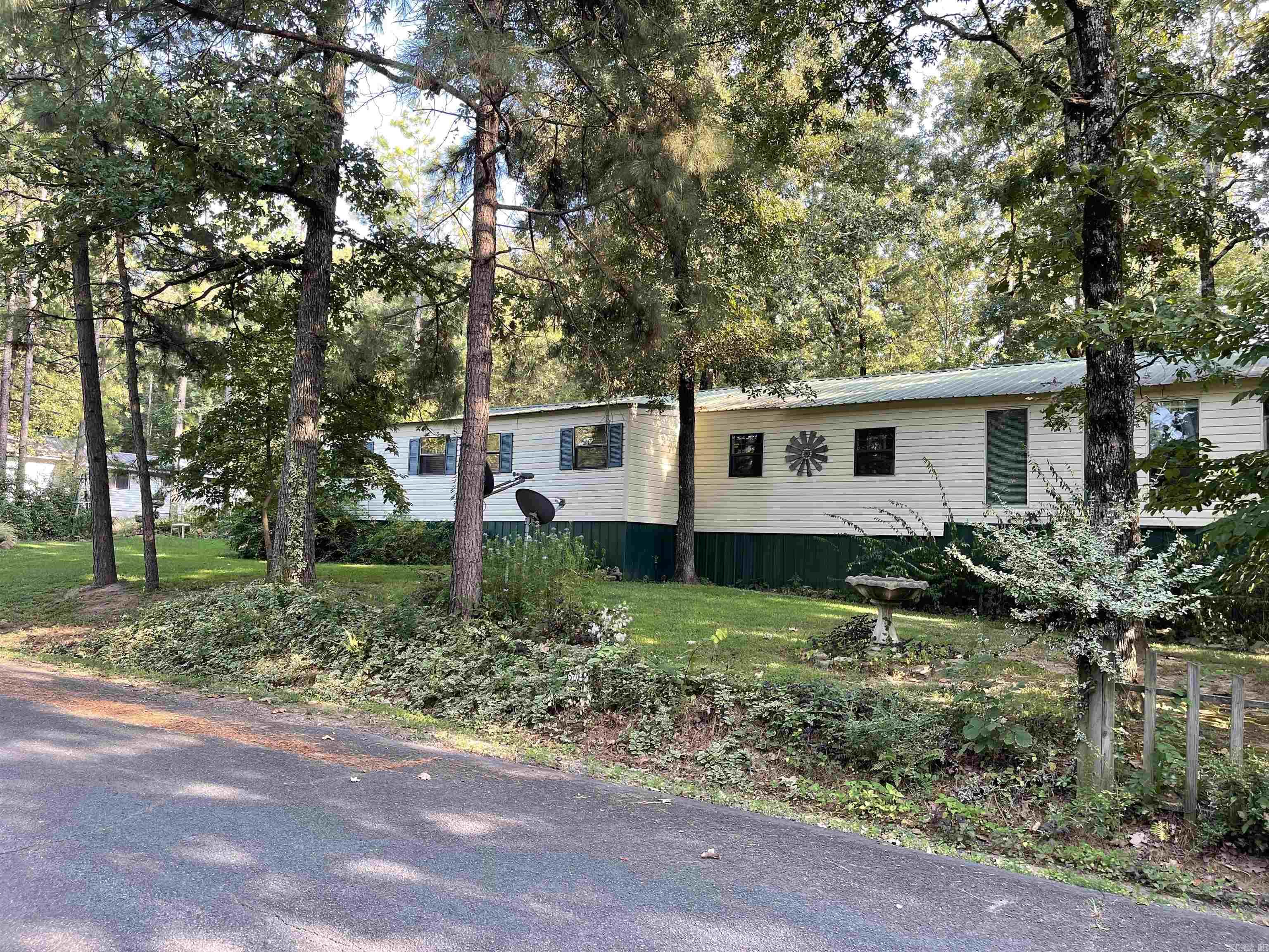 532  Canyon Road  Greers Ferry, AR