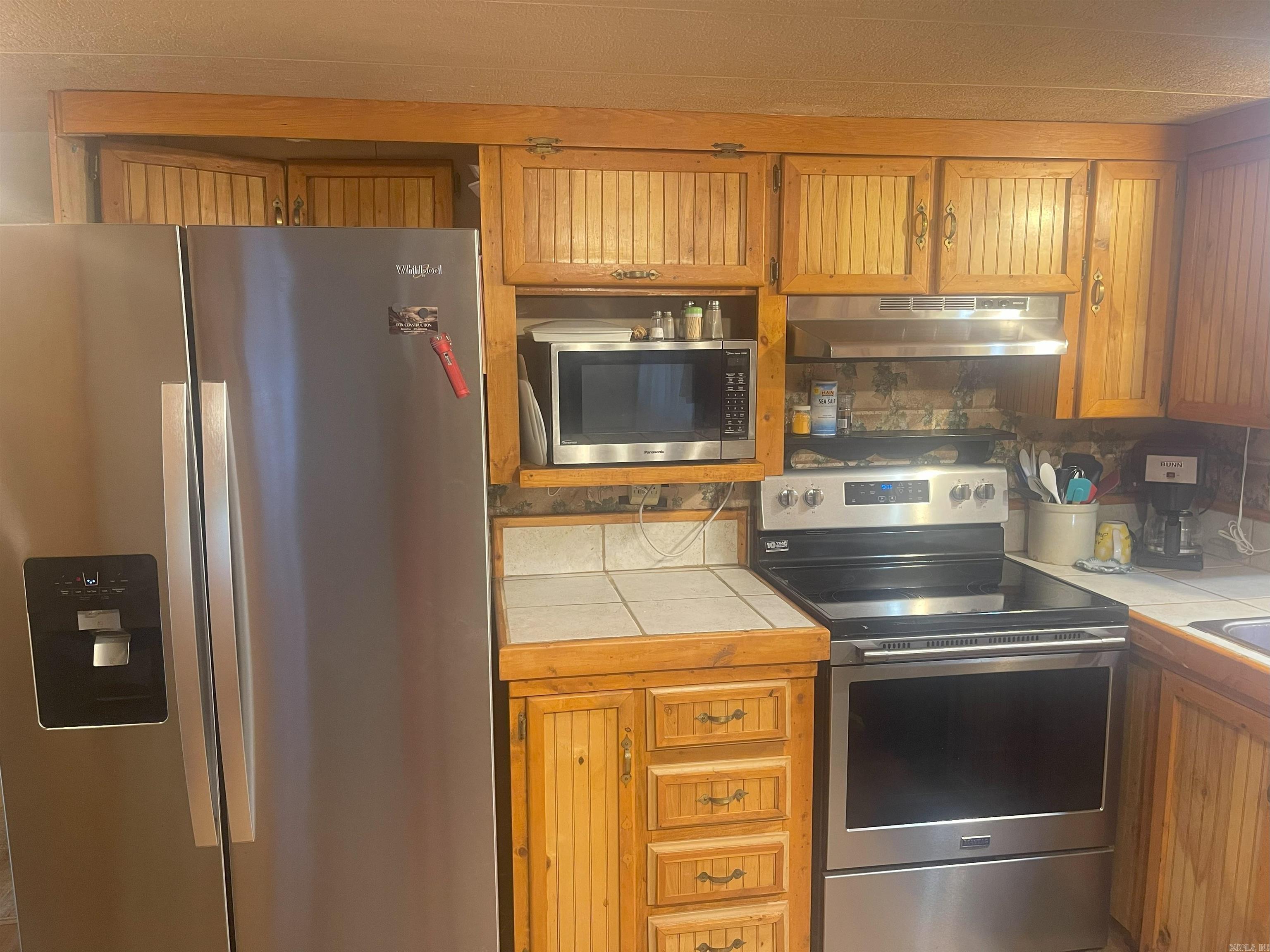 532 Canyon Road  Greers Ferry, AR