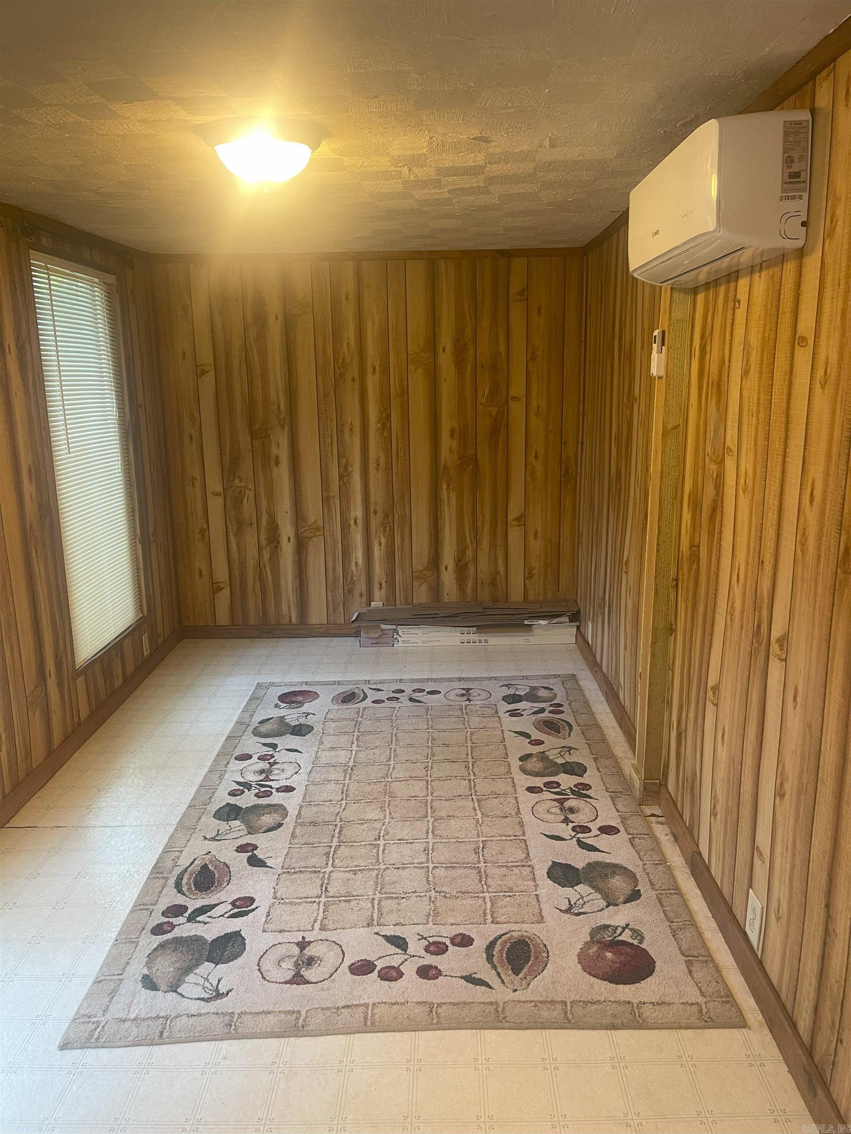 532 Canyon Road  Greers Ferry, AR