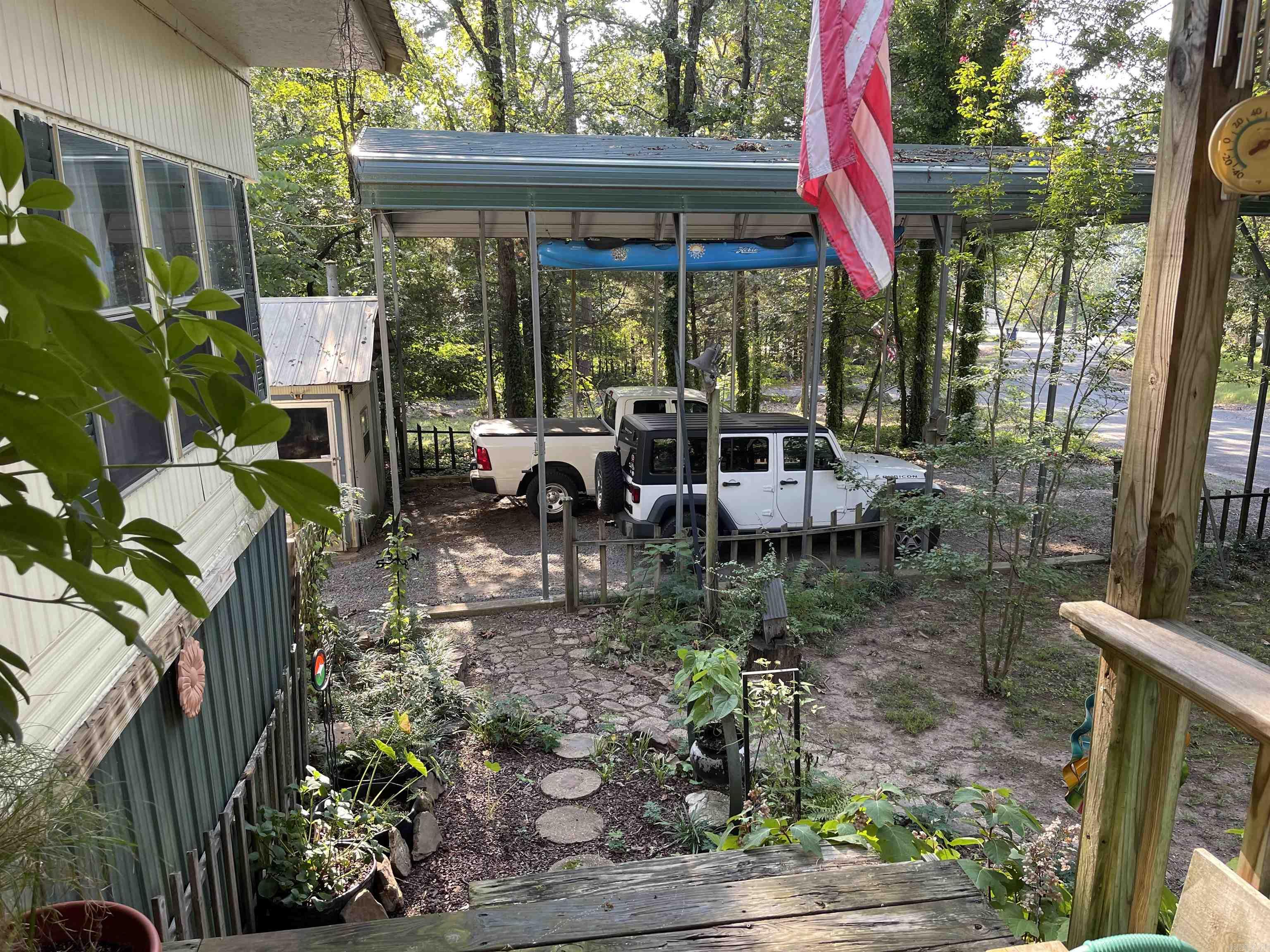 532 Canyon Road  Greers Ferry, AR