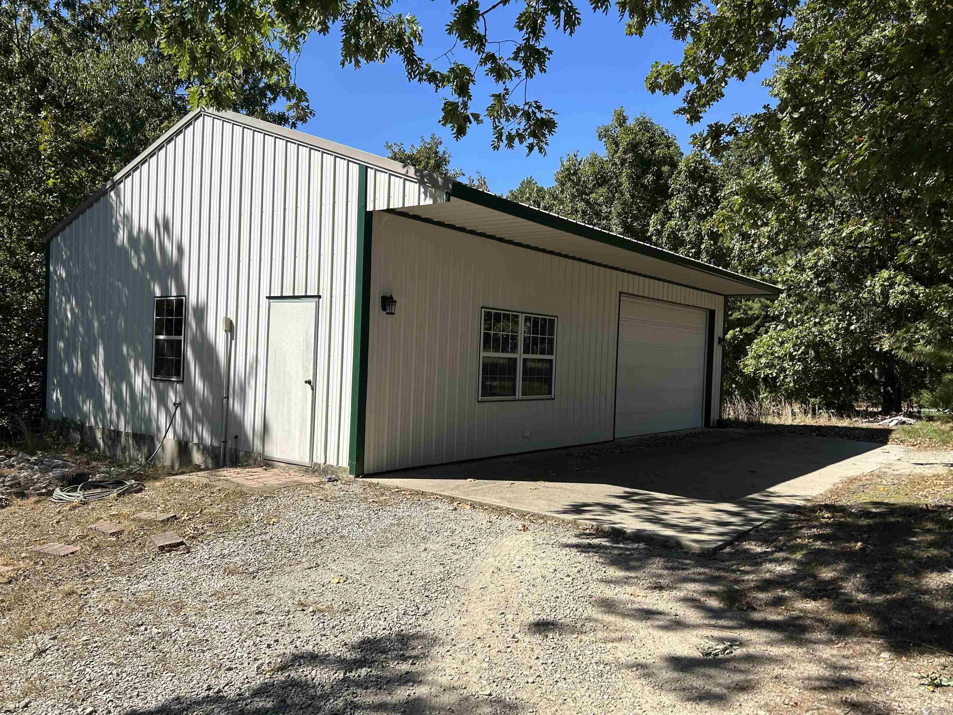 16770 MO 142 Highway Thayer, MO 65791