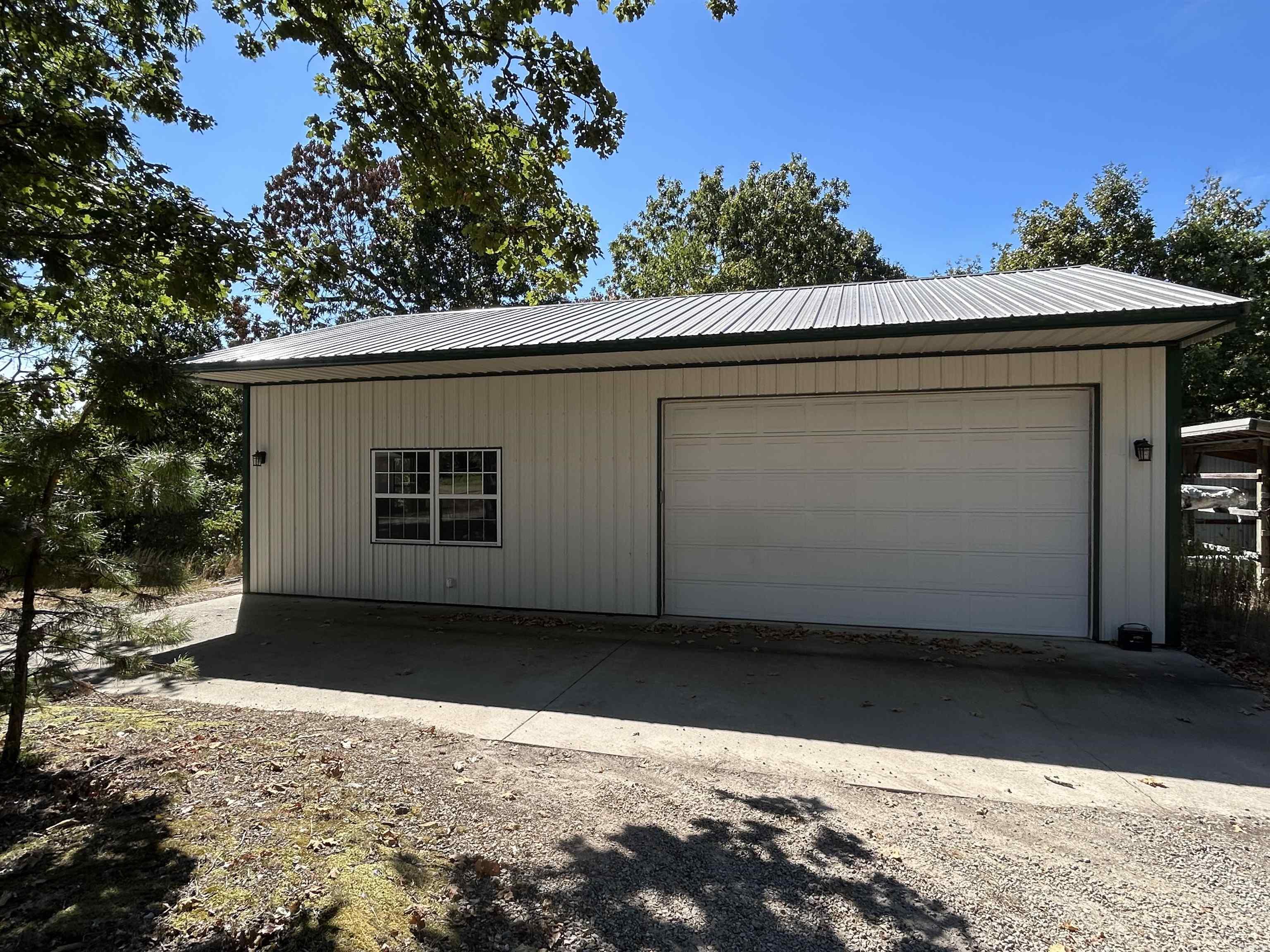 16770 MO 142 Highway Thayer, MO 65791