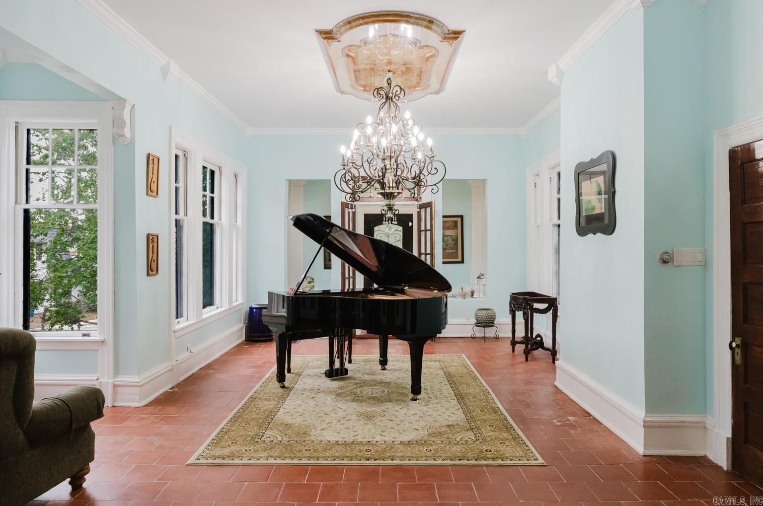 1701 Center  Little Rock, AR