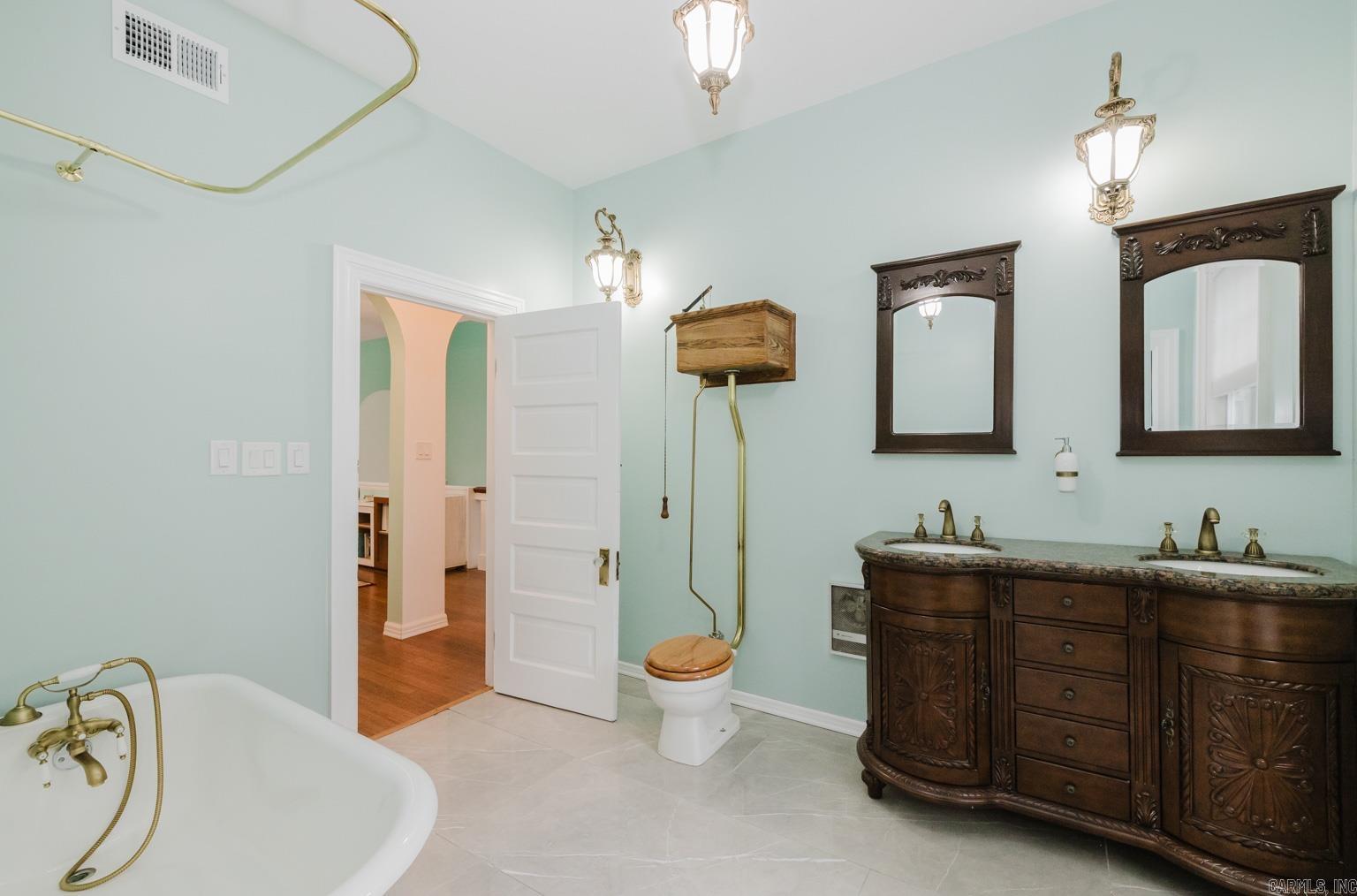 1701 Center  Little Rock, AR