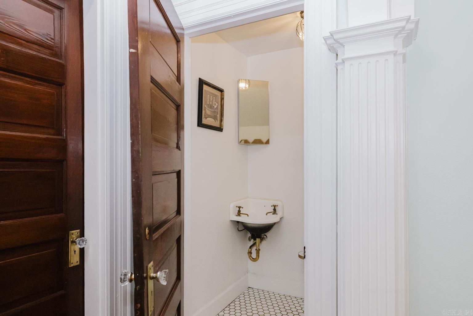 1701 Center  Little Rock, AR