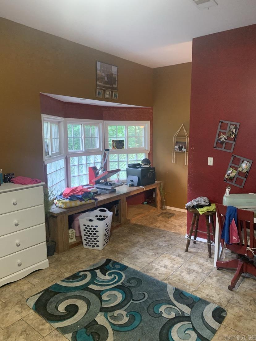 25540 E Highway 10 Ola, AR 72853