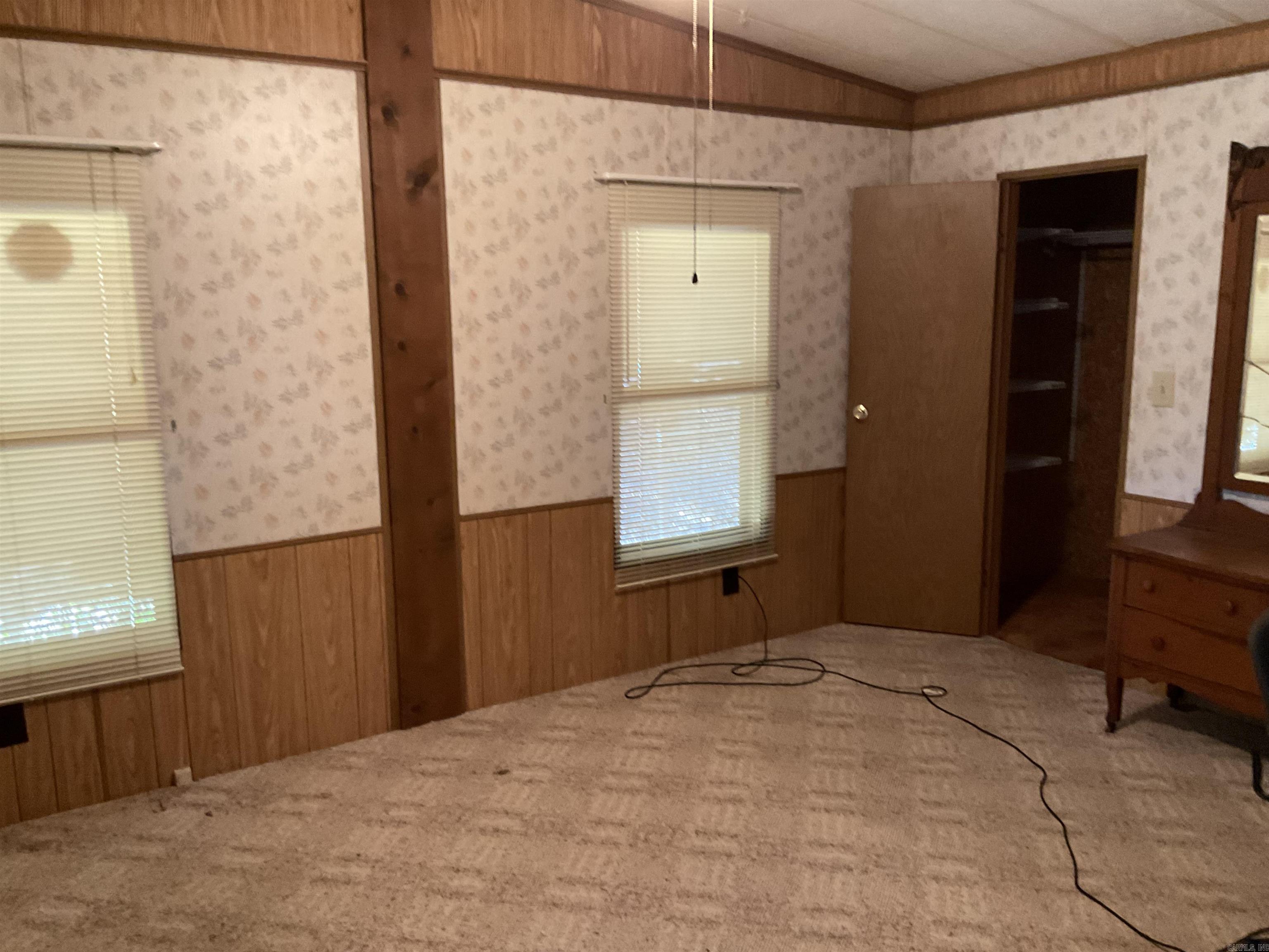 142 Jordan Lane Clinton, AR 72031-0000