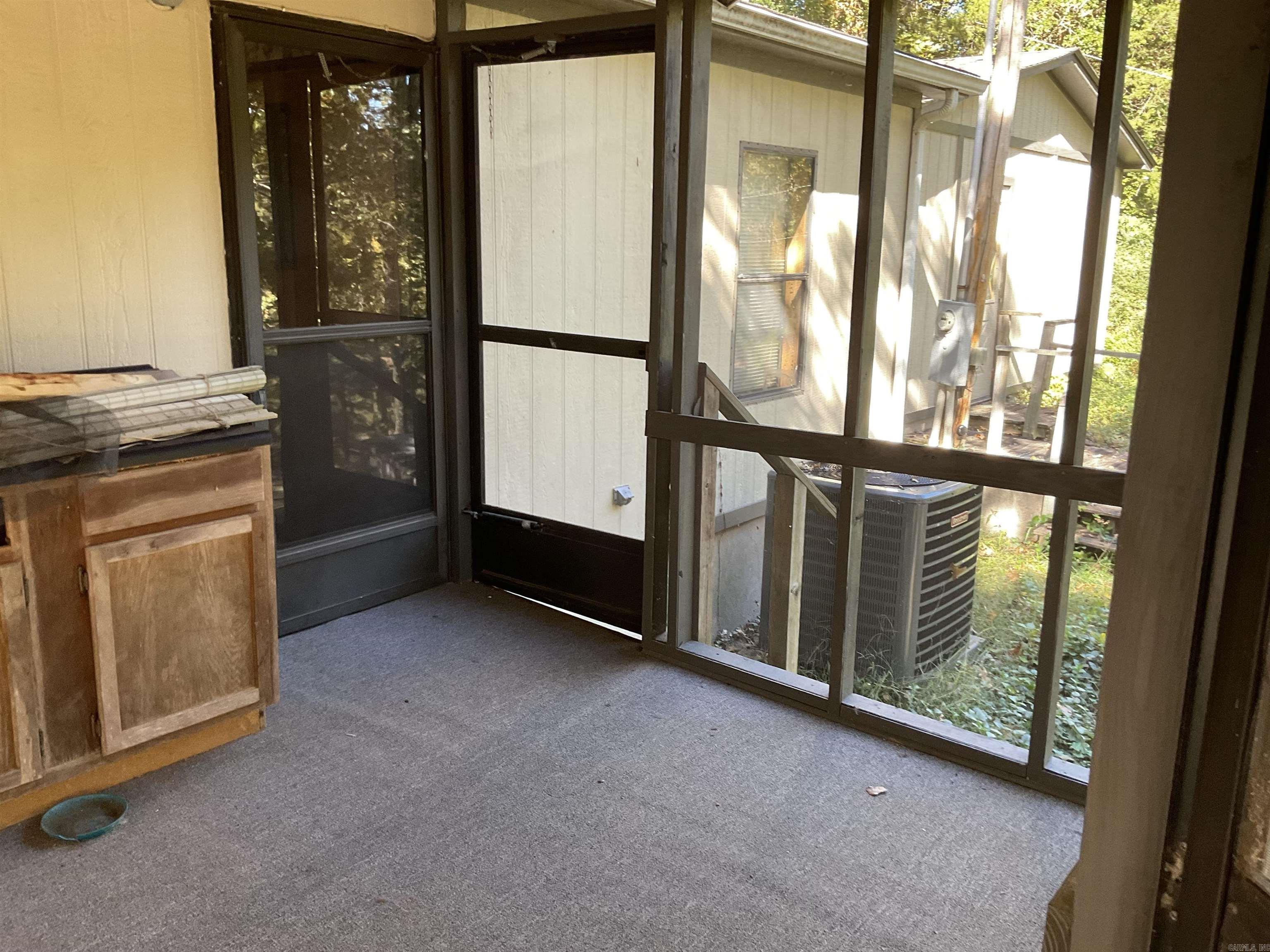 142 Jordan Lane Clinton, AR 72031-0000