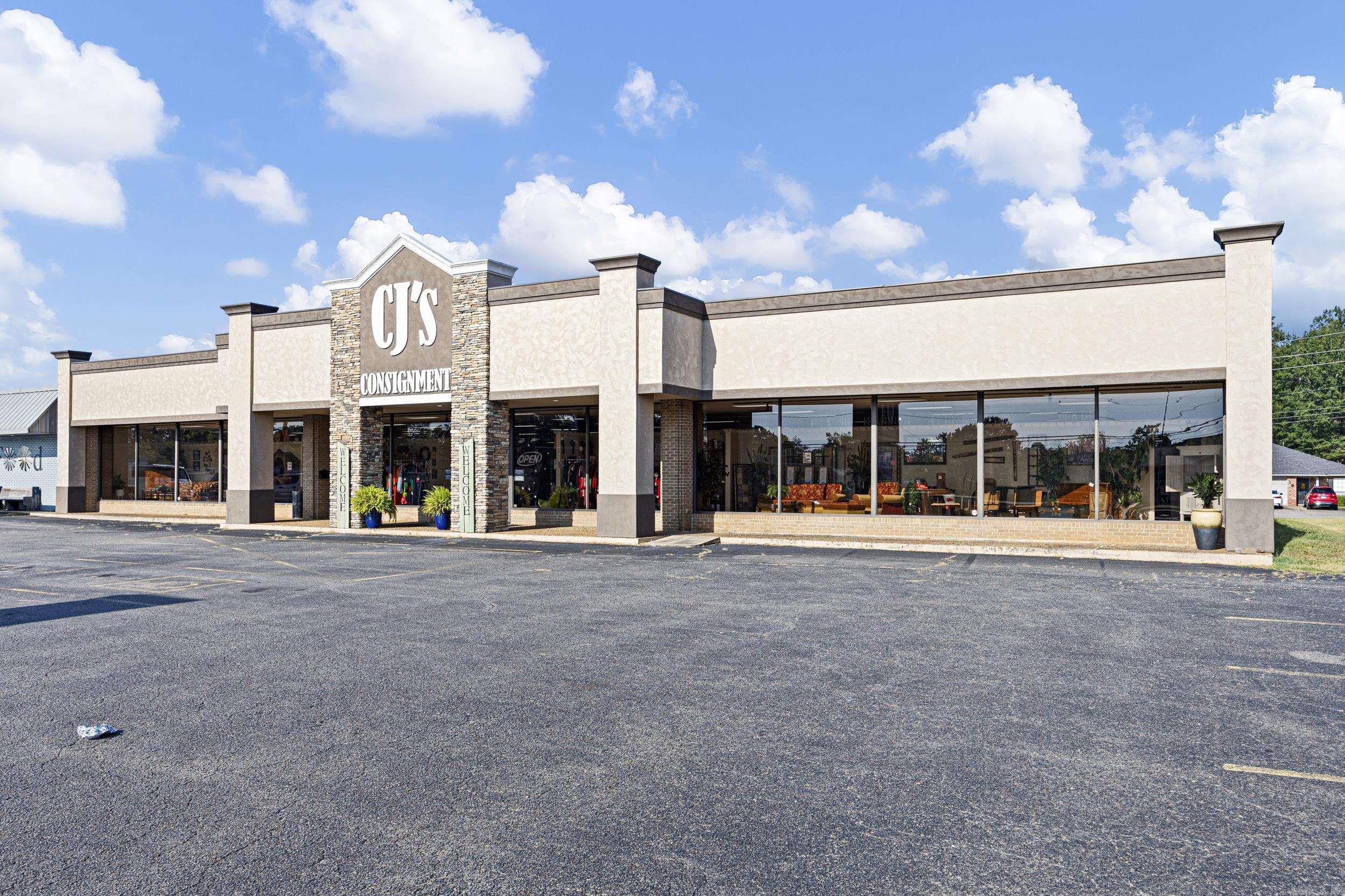 900 S Arkansas Ave  Russellville, AR