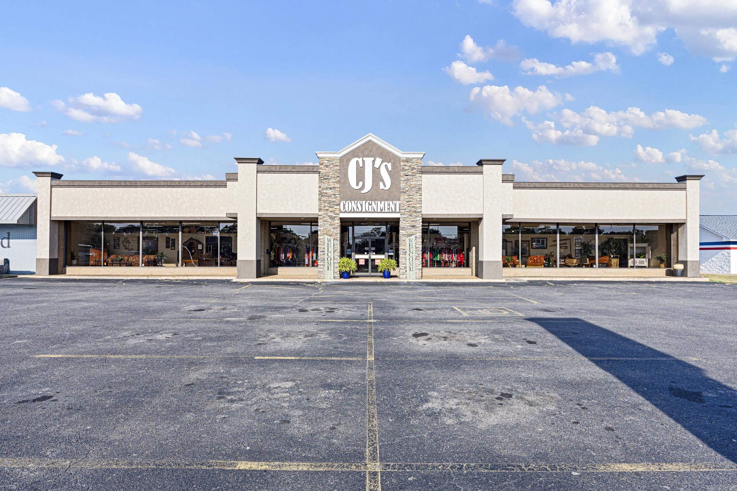 900 S Arkansas Ave  Russellville, AR