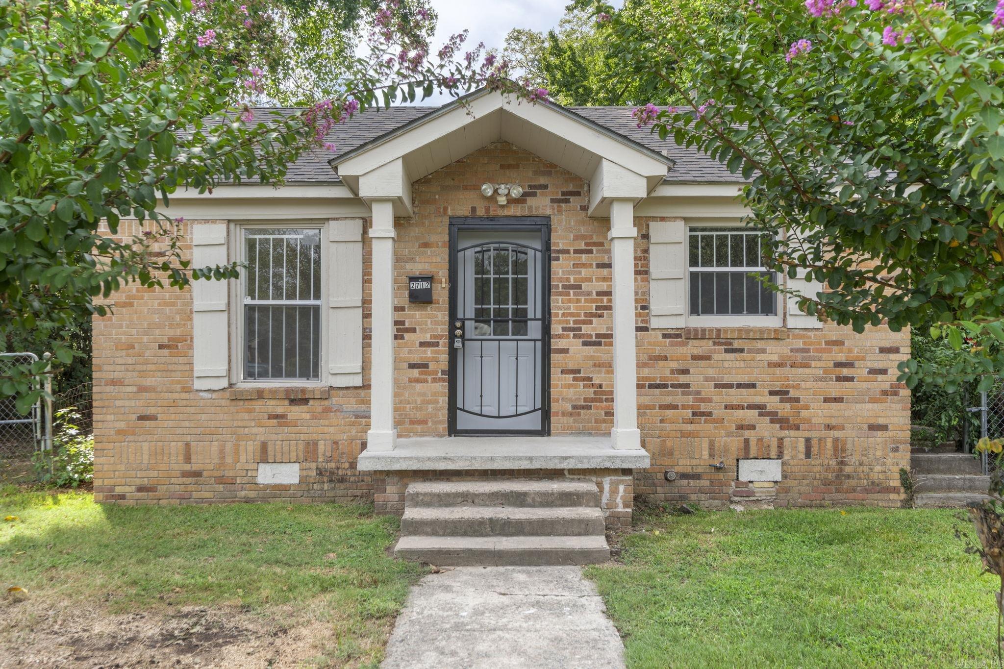 2712 Boulevard Avenue