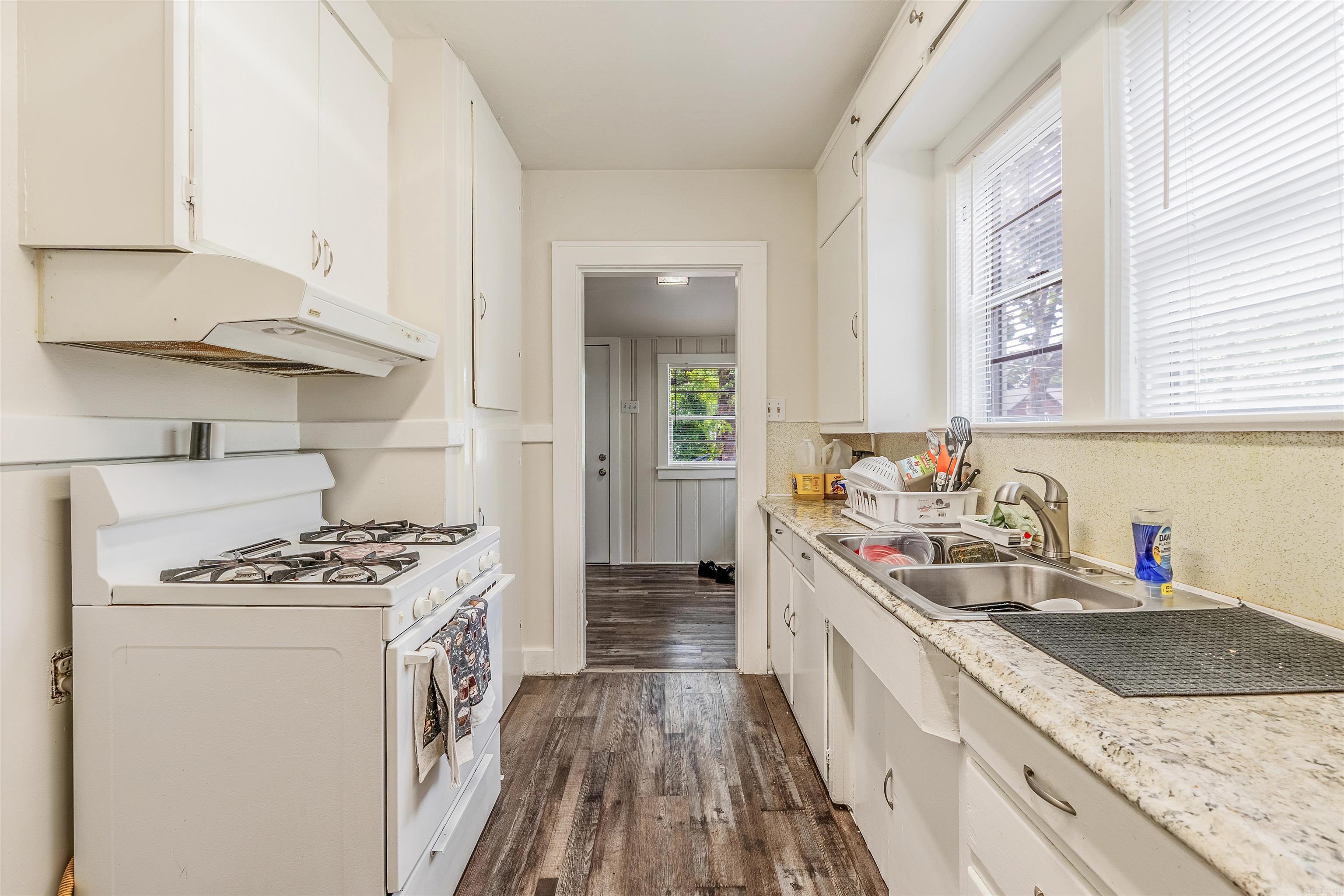 2021 N Poplar St  North Little Rock, AR