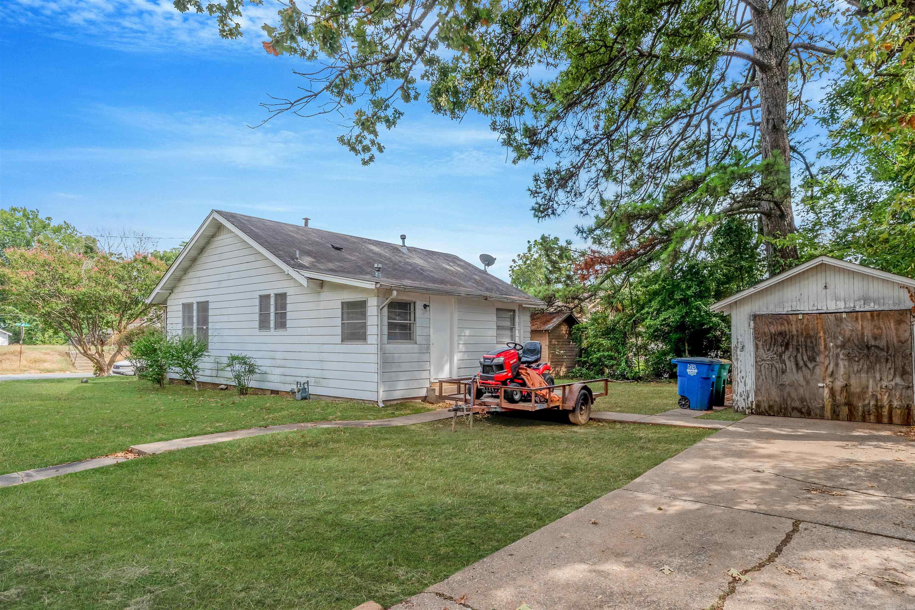 2021 N Poplar St  North Little Rock, AR