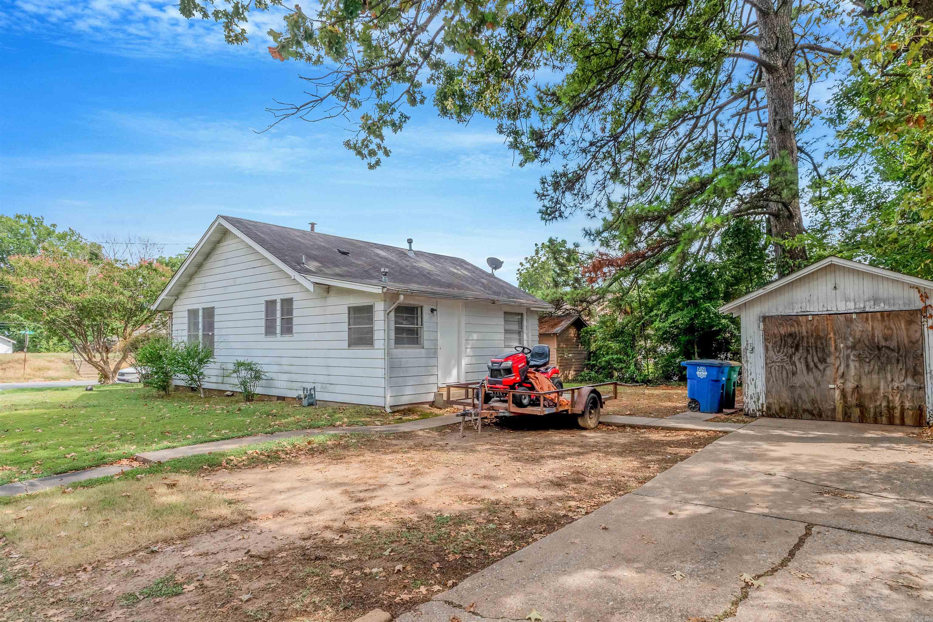 2021 N Poplar St  North Little Rock, AR