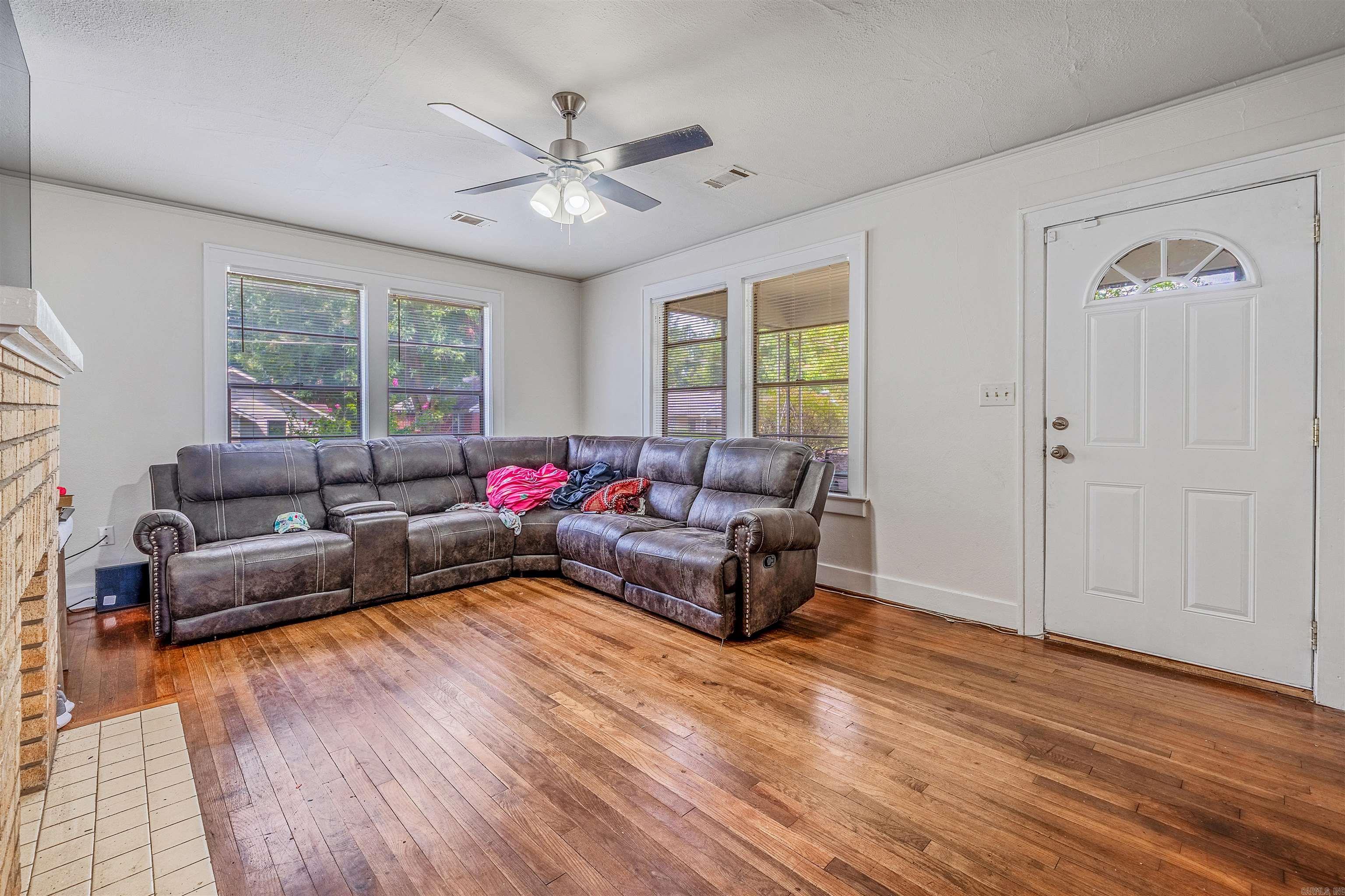 2021 N Poplar St  North Little Rock, AR