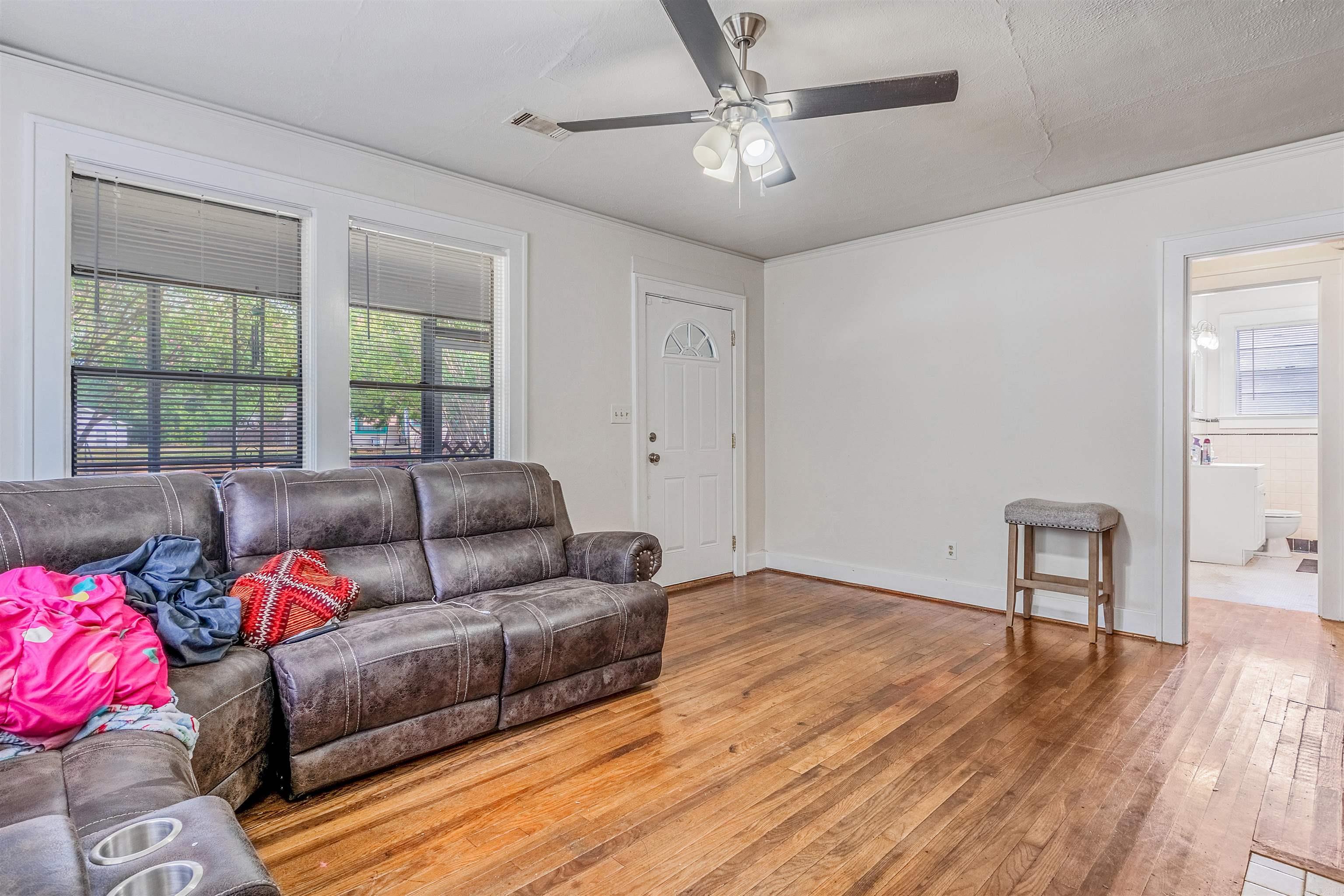 2021 N Poplar St  North Little Rock, AR