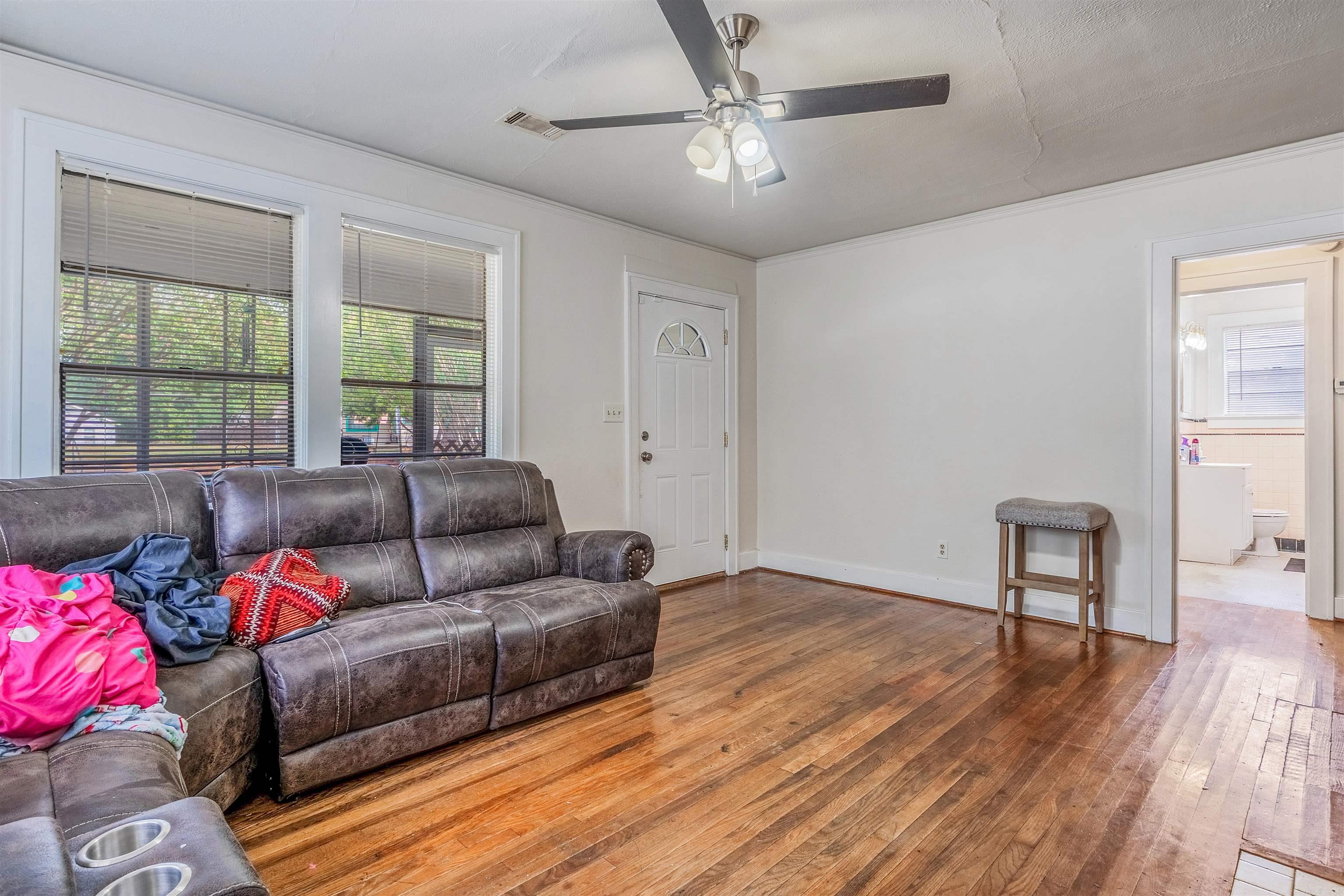 2021 N Poplar St  North Little Rock, AR