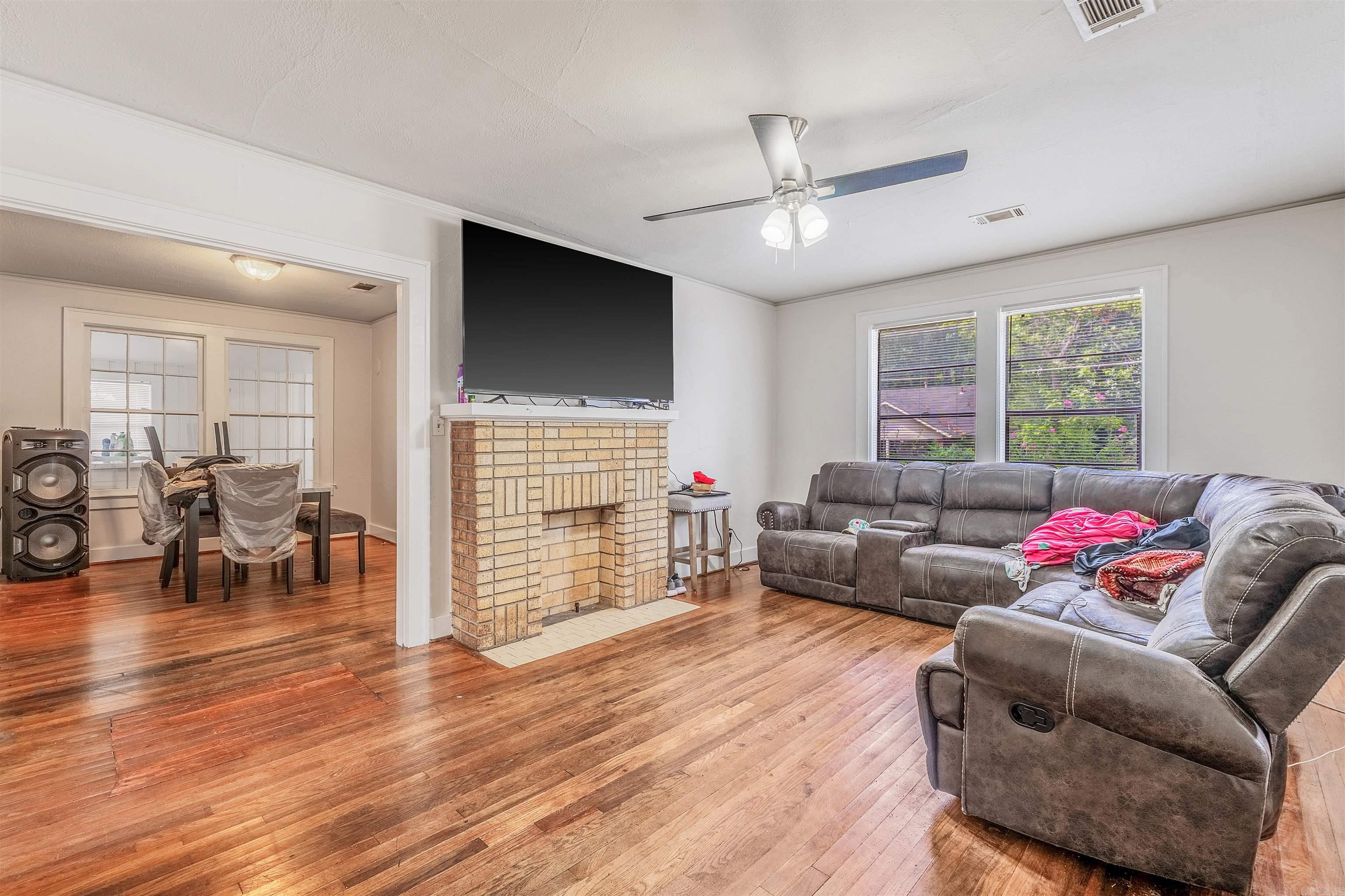 2021 N Poplar St  North Little Rock, AR