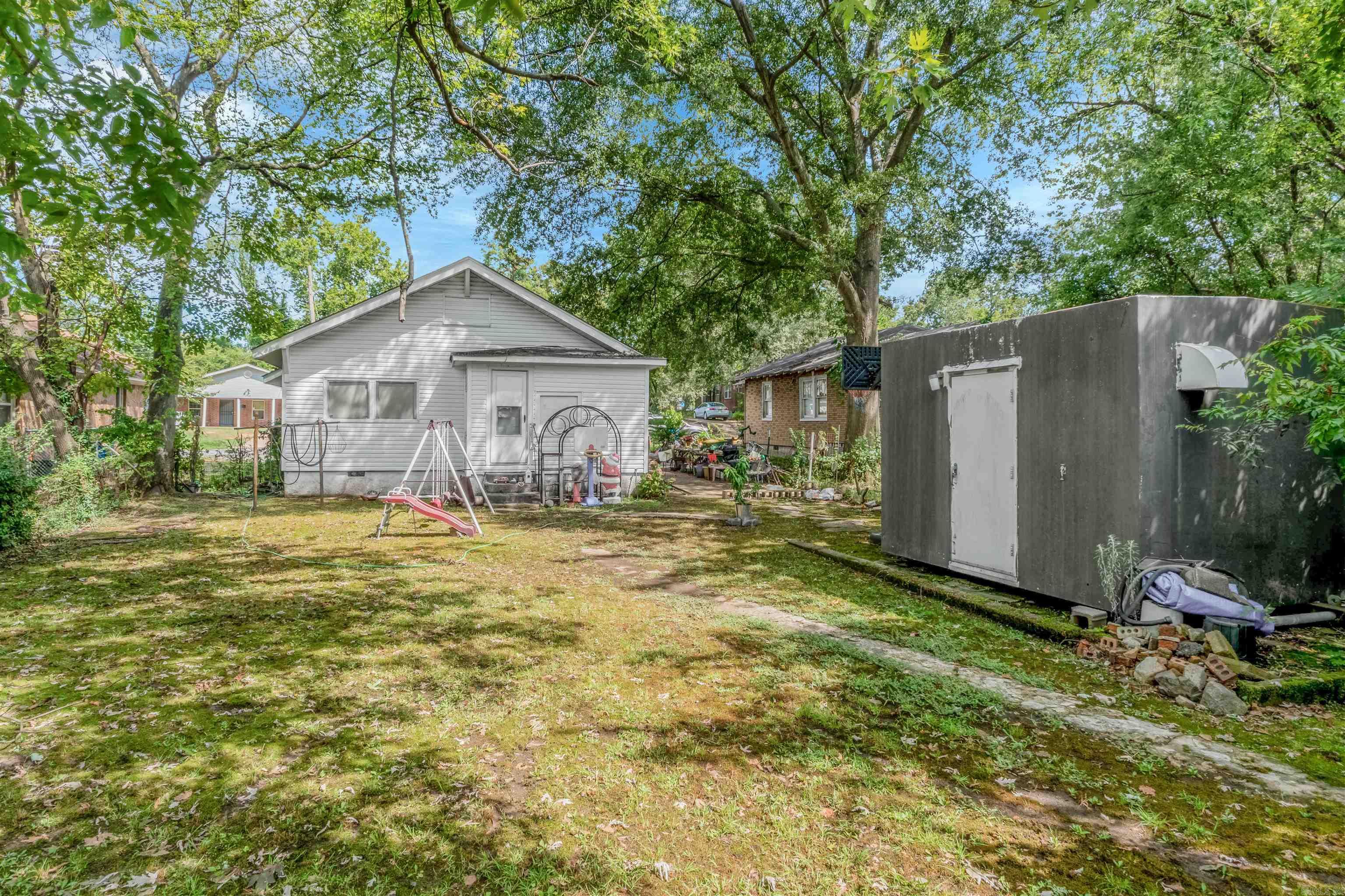 1709 N Poplar St  North Little Rock, AR