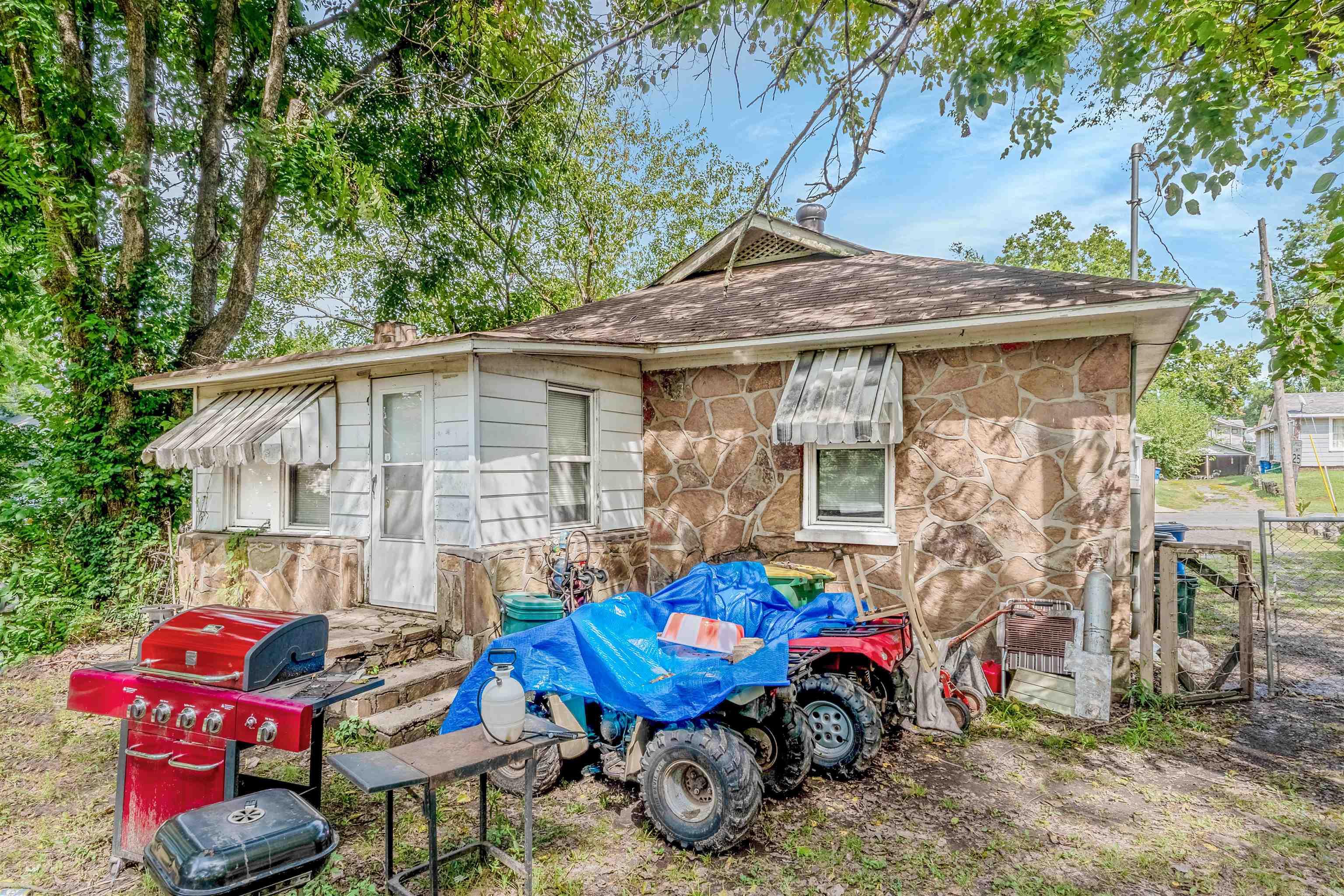 1711 N Poplar St  North Little Rock, AR