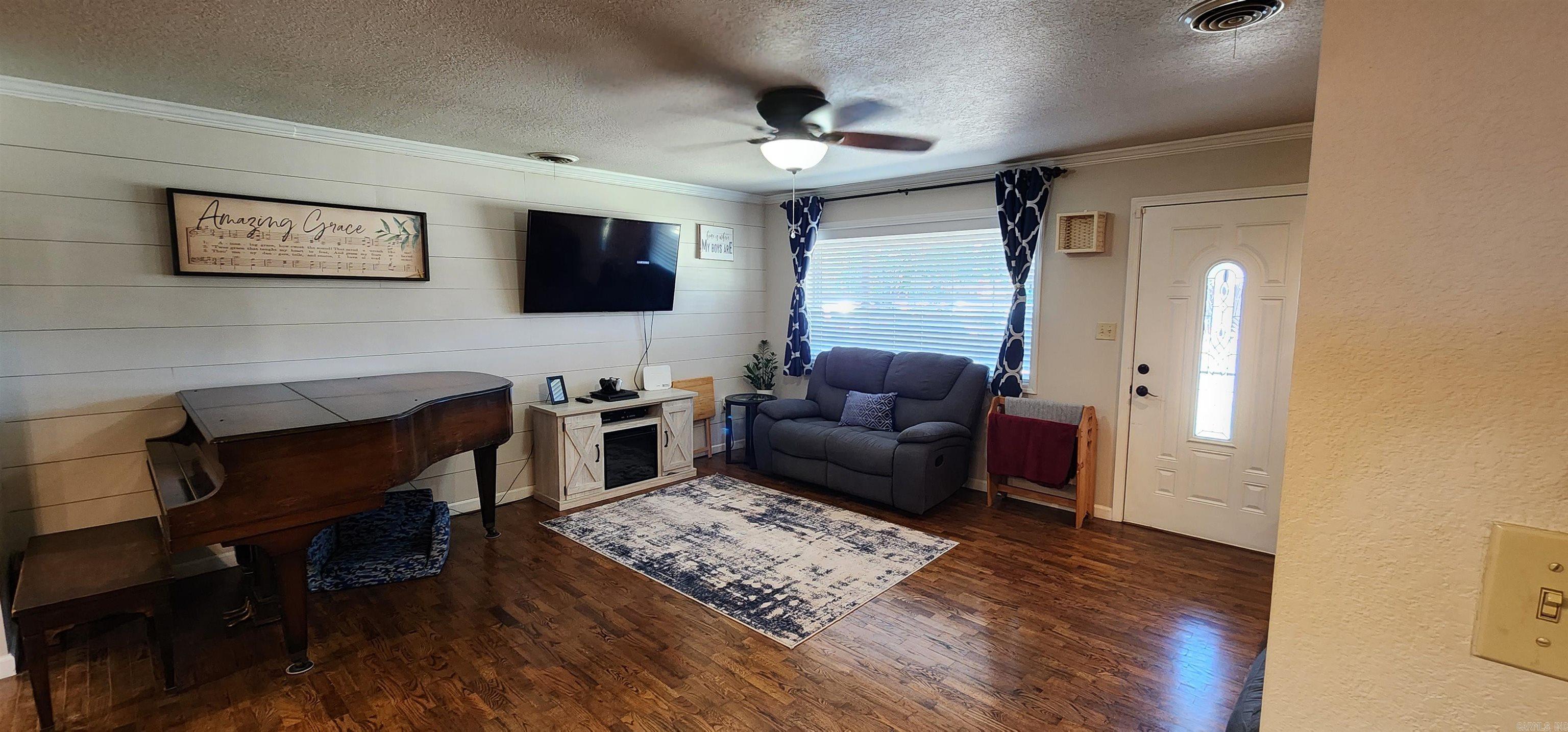 2600 Hollywood St  Newport, AR