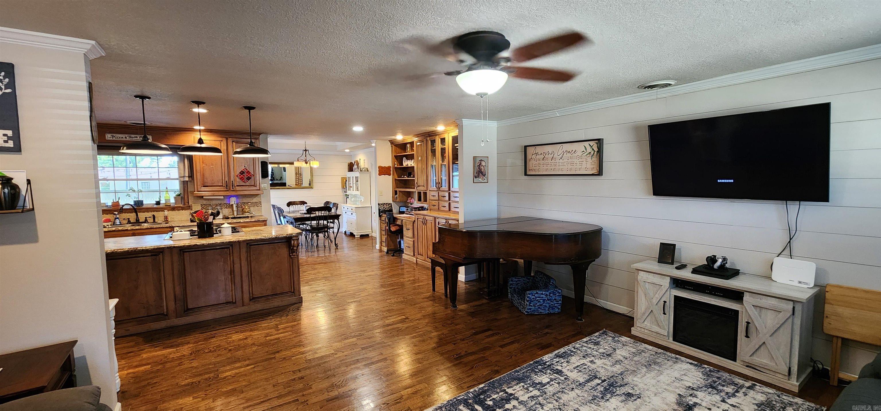 2600 Hollywood St  Newport, AR