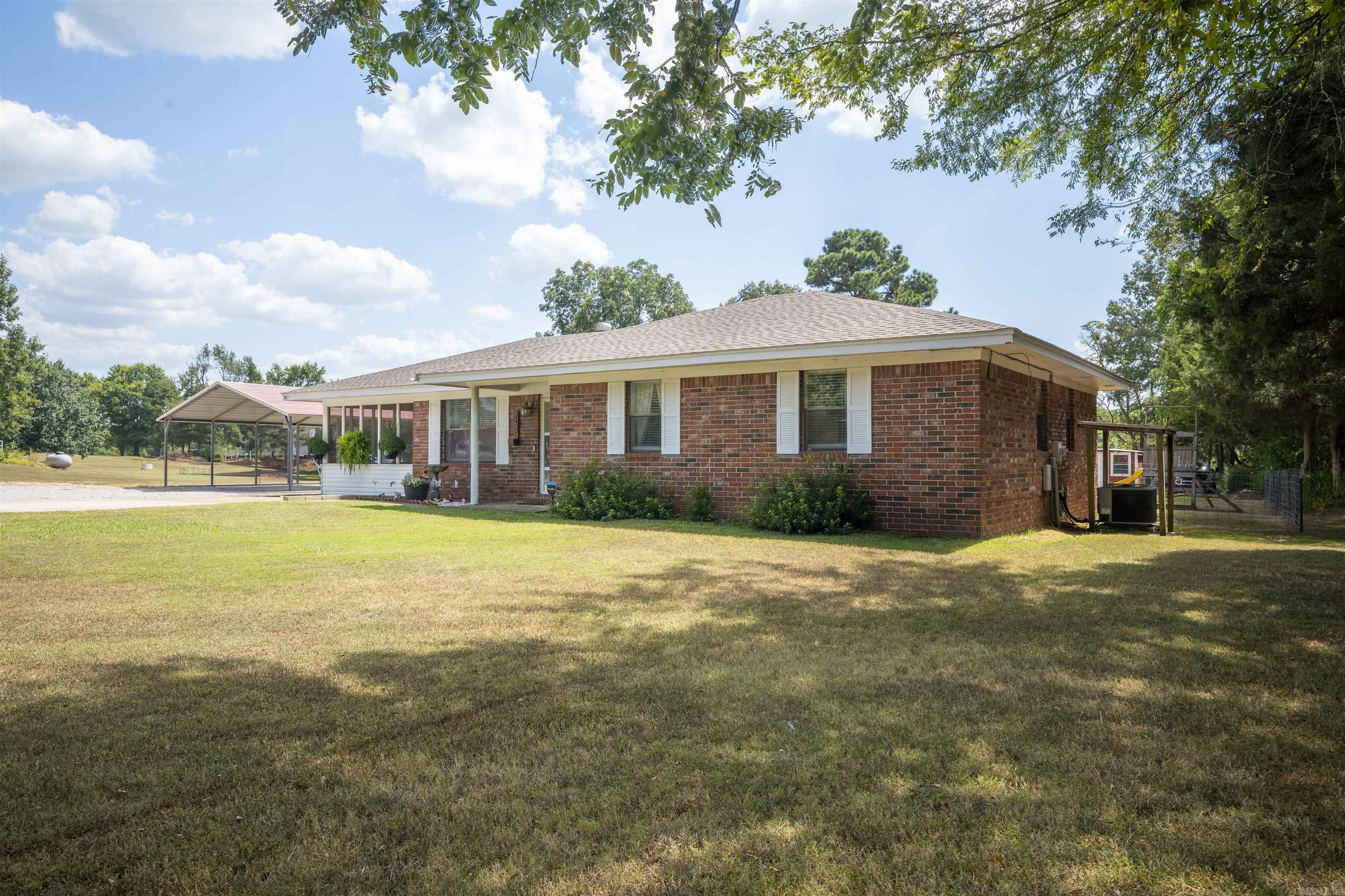 749 Molly Lane Newark, AR 72562