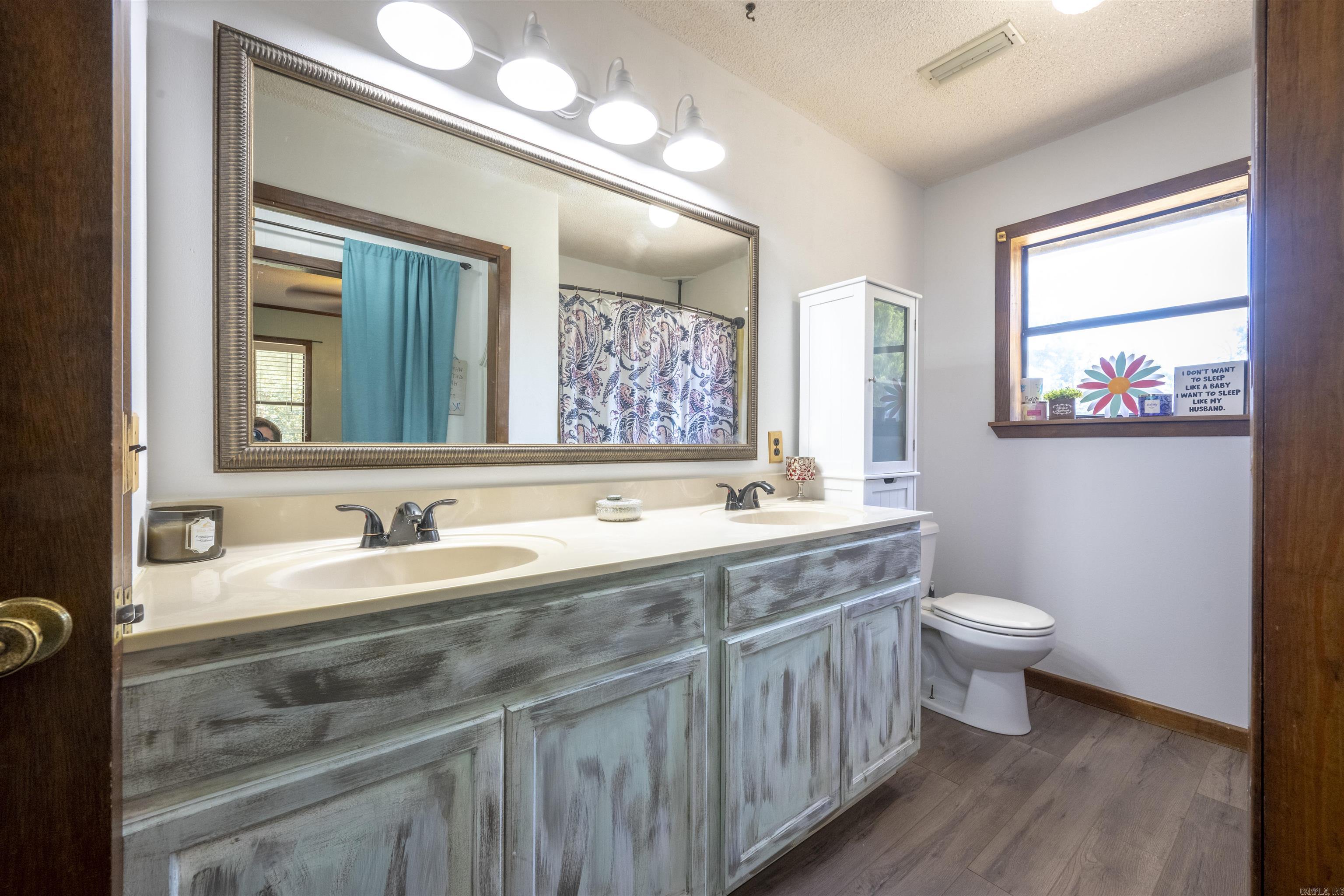 749 Molly Lane Newark, AR 72562