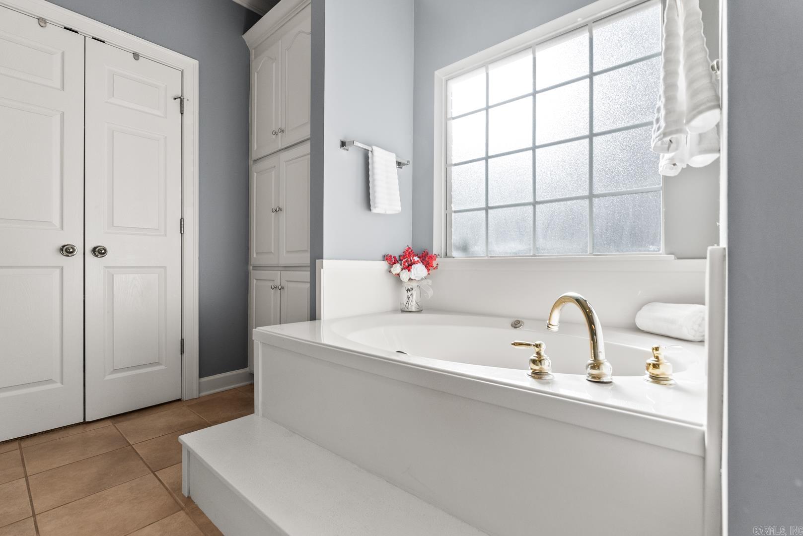 167 Calais Drive Maumelle, AR 72113