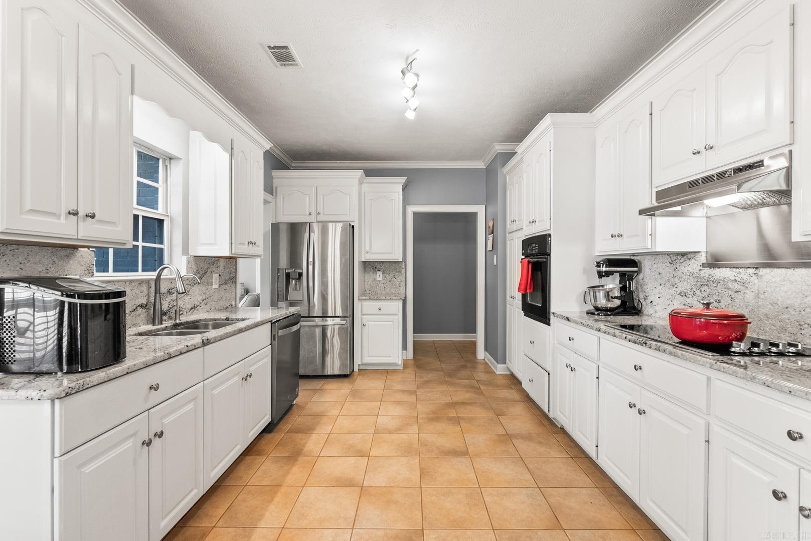 167 Calais Drive Maumelle, AR 72113