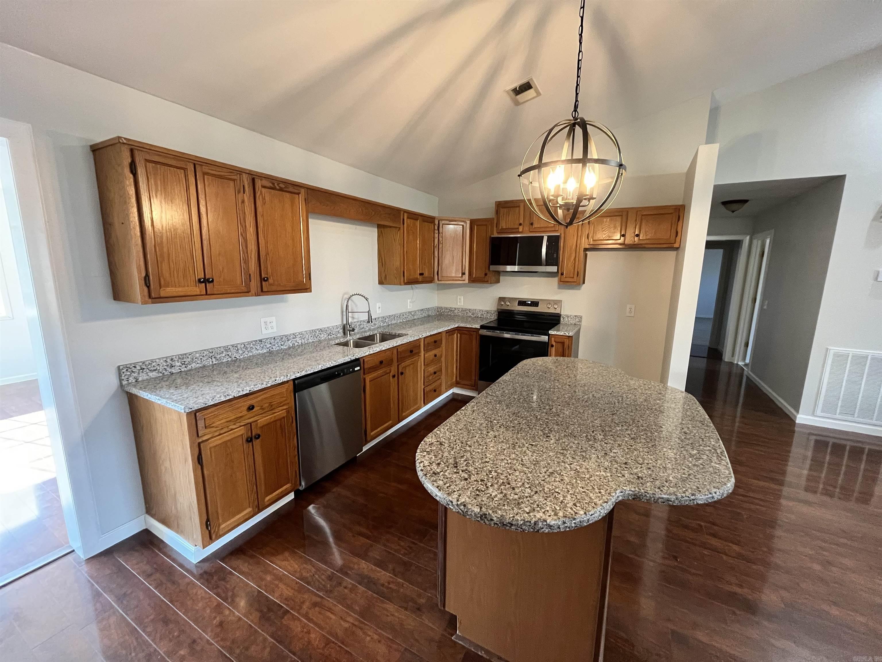 5710 White Drive Batesville, AR 72501