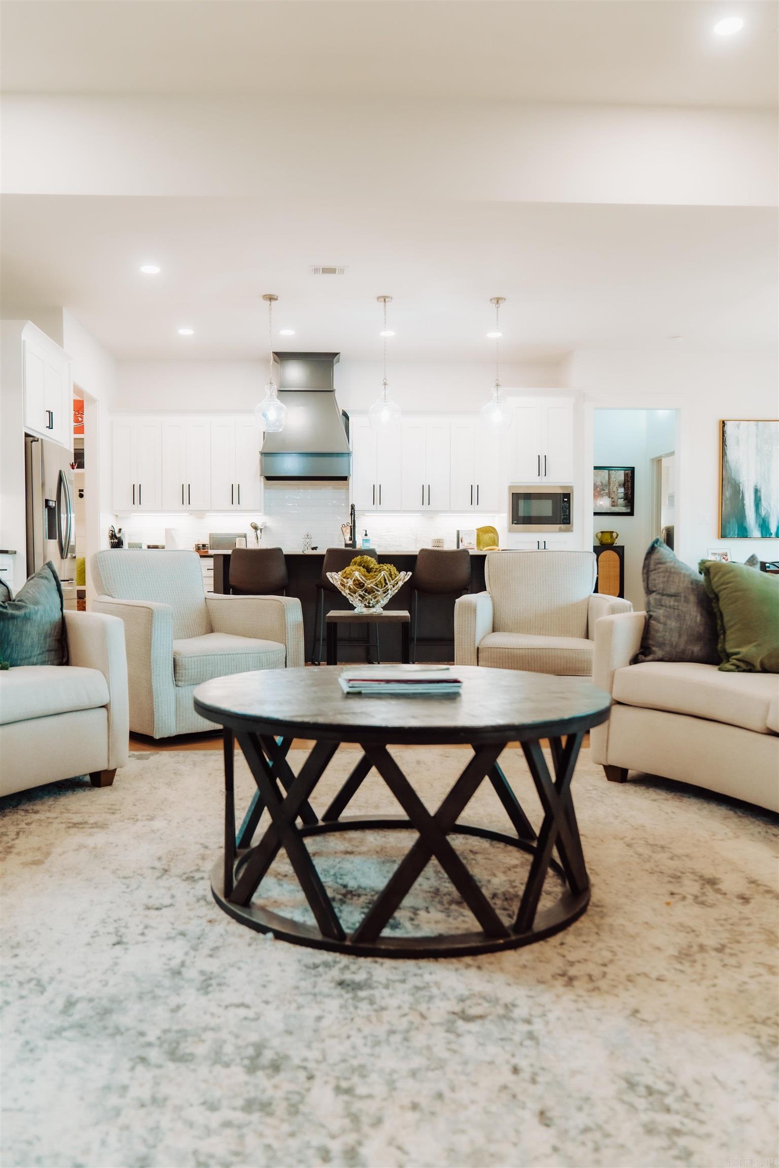 7702 S Shoreline Boulevard Benton, AR 72019