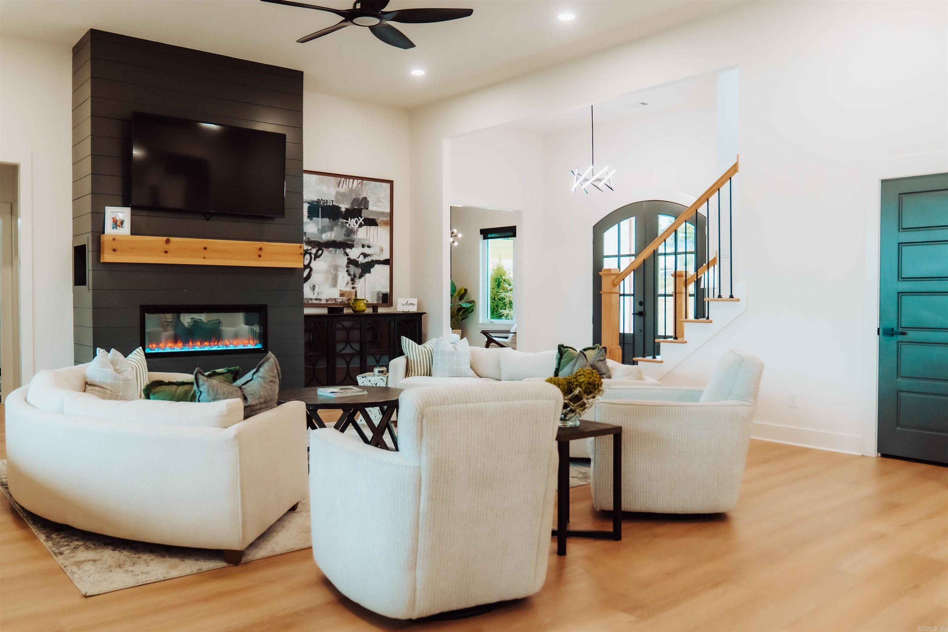 7702 S Shoreline Boulevard Benton, AR 72019