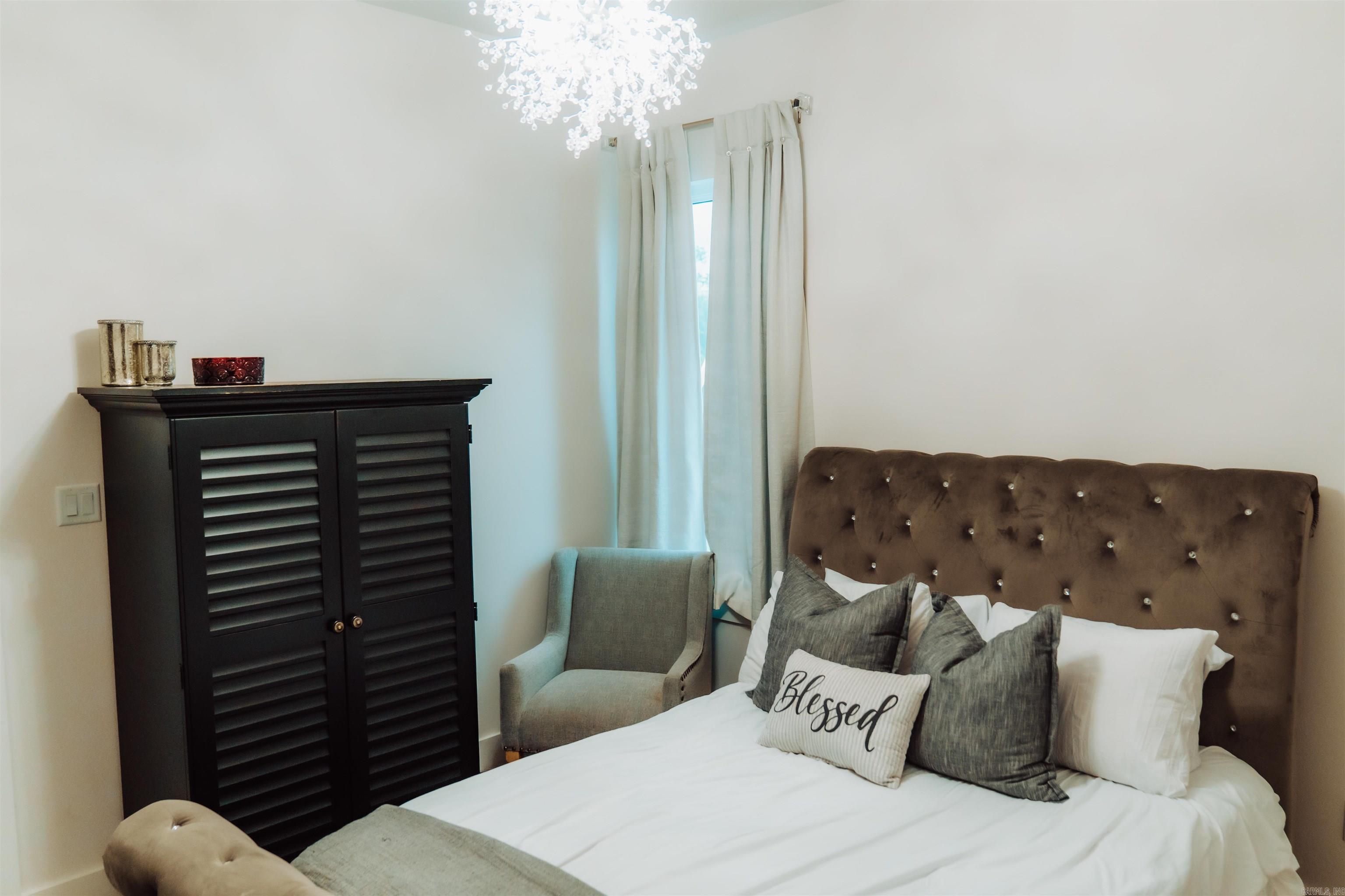 7702 S Shoreline Boulevard Benton, AR 72019