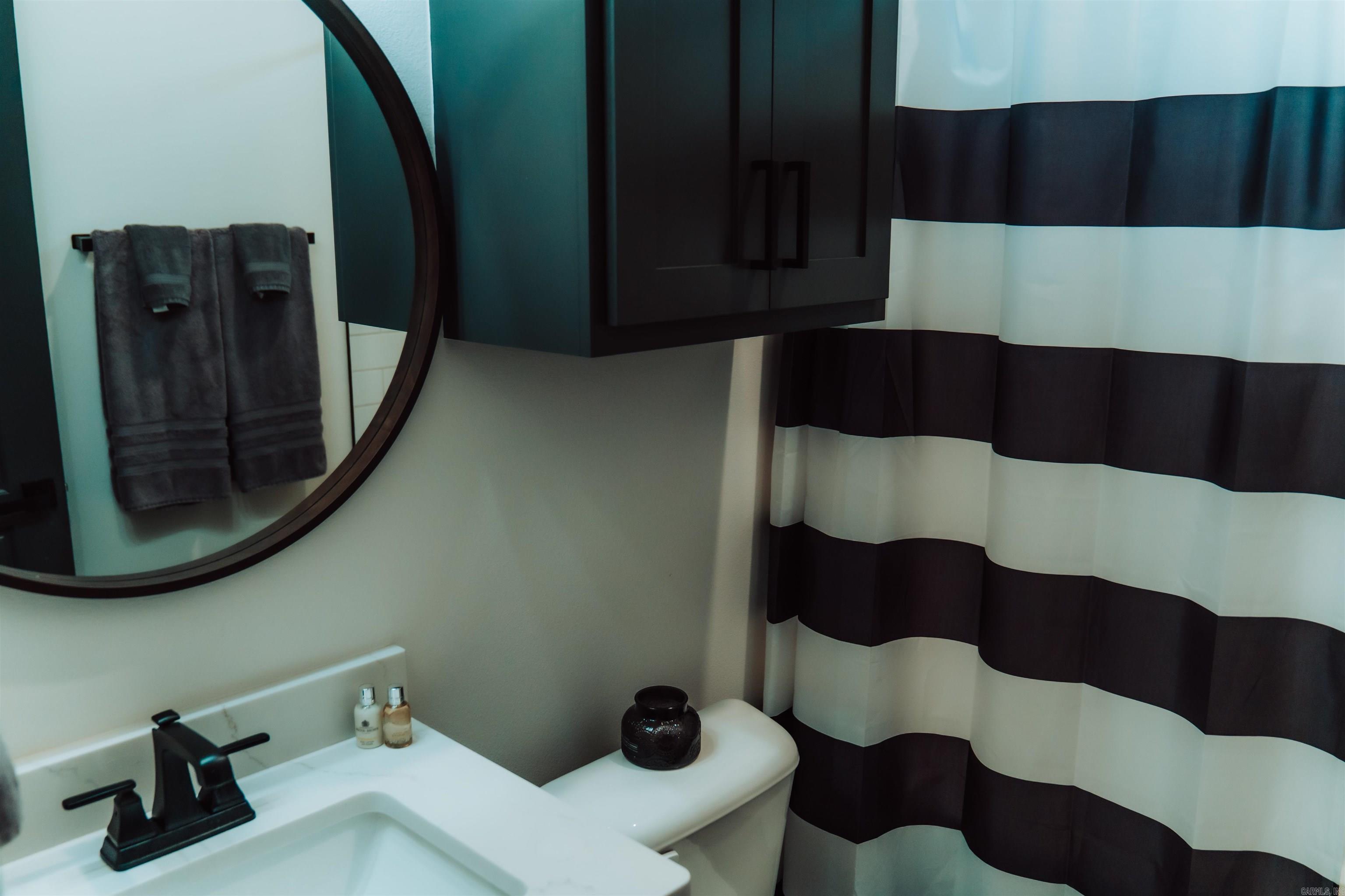 7702 S Shoreline Boulevard Benton, AR 72019